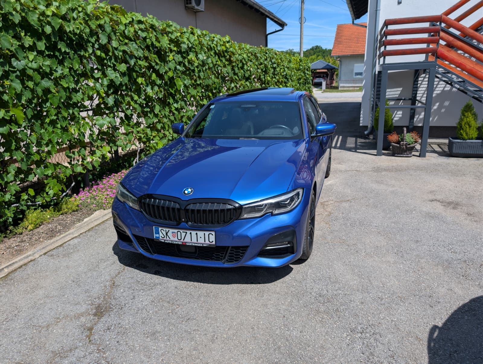 BMW 330e, M Sport, Laser, H&K, 19", Big Navi, fotografija 3