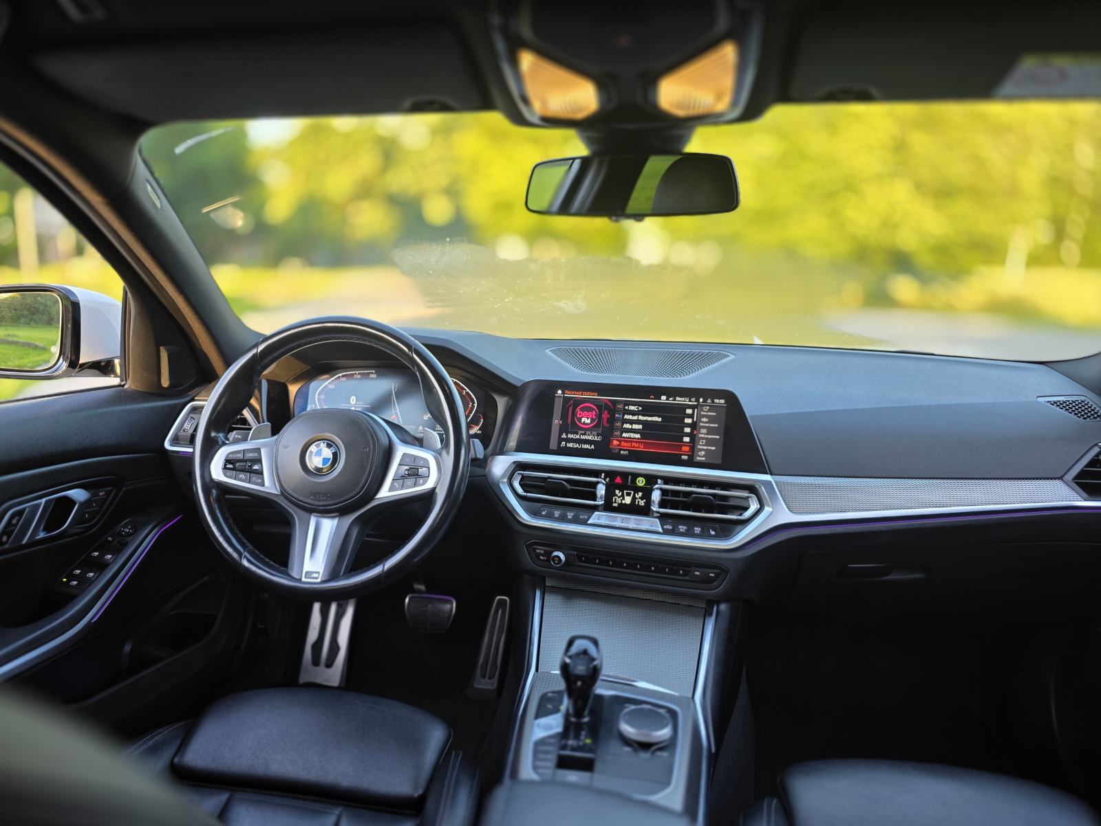 BMW serija 3 automatik 320d Xdrive, M paket,alu19, servisna,garažiran, fotografija 7