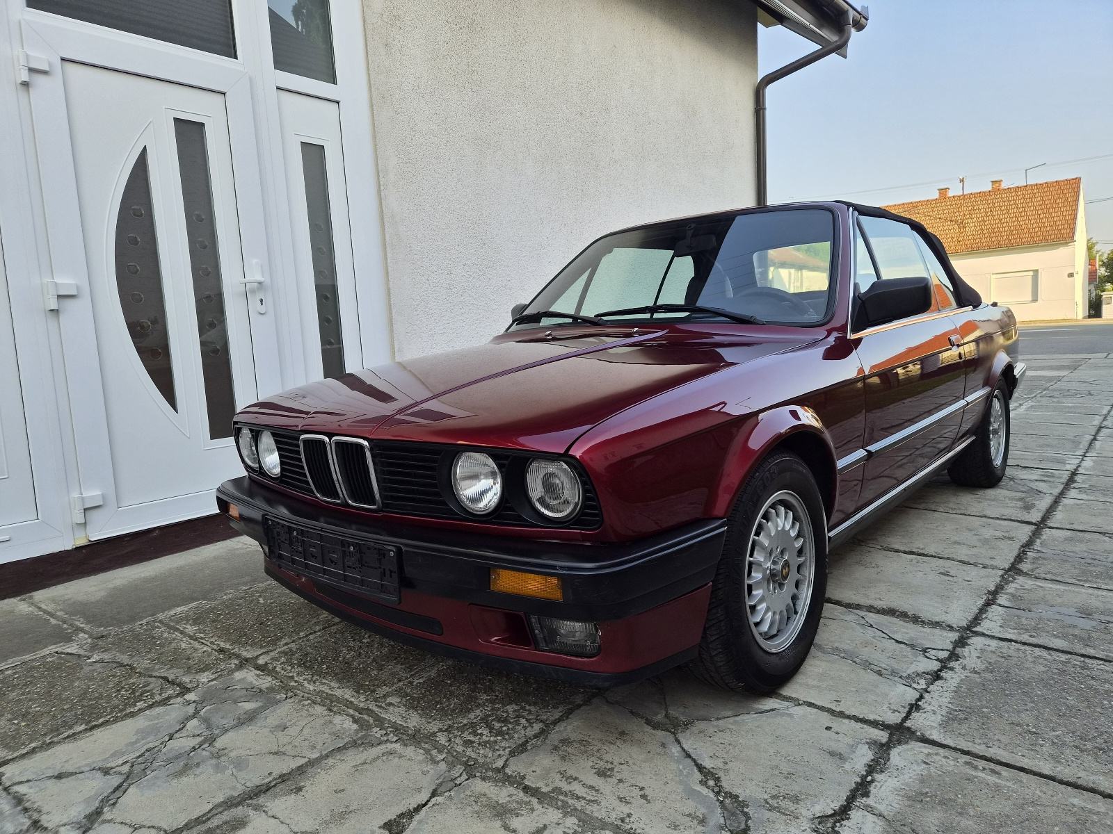 BMW E30 Cabrio serija 3 Cabriolet 318i, pogled izvana - slika 2