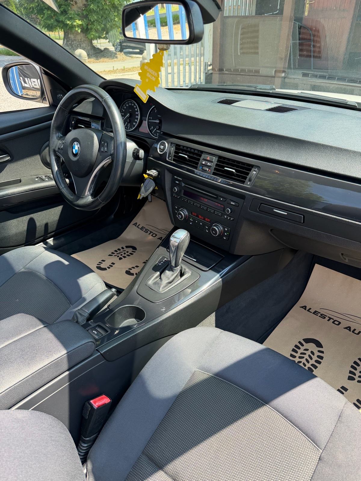 BMW serija 3 Cabriolet 320d automatik, fotografija 12