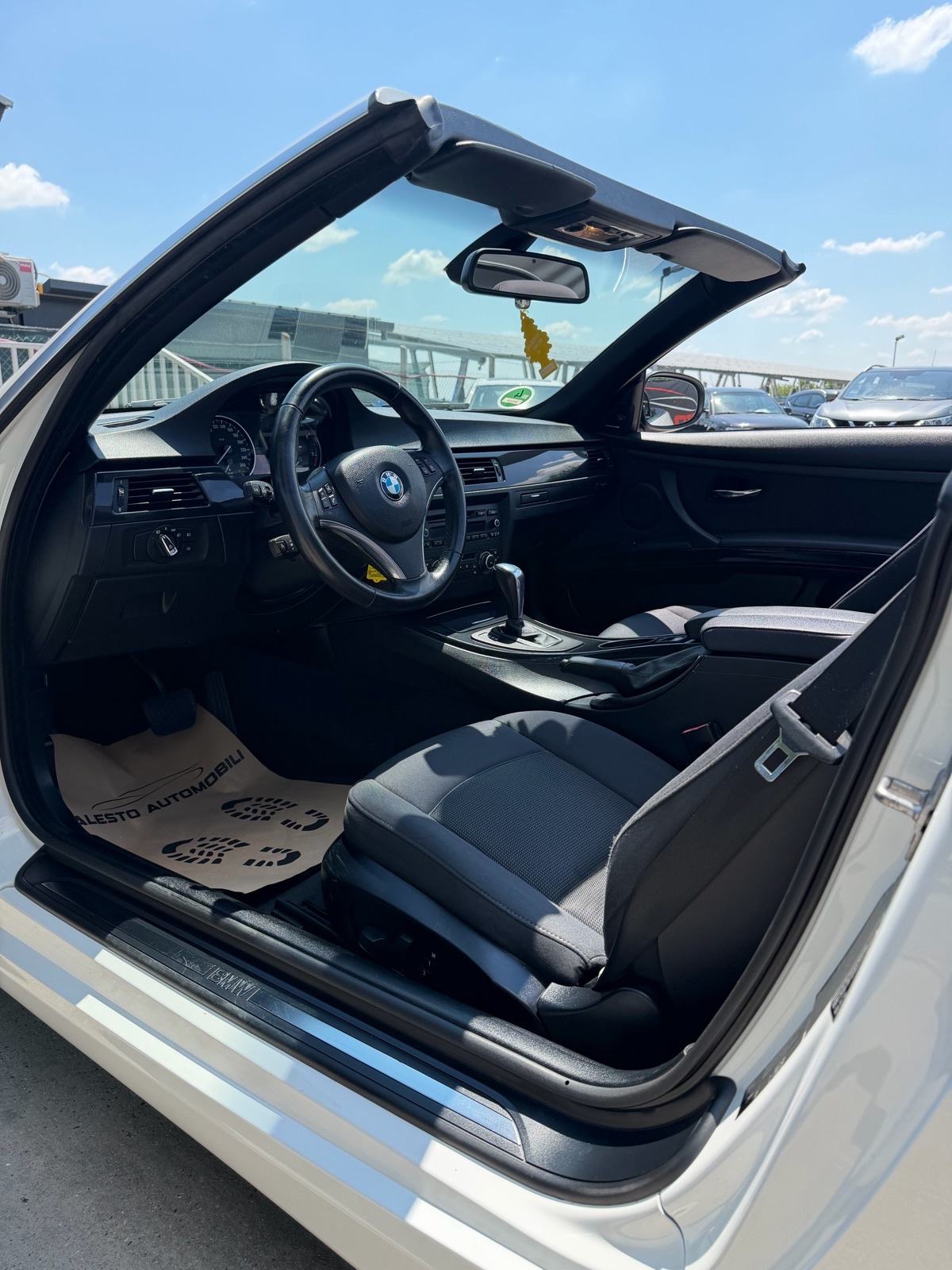 BMW serija 3 Cabriolet 320d automatik, fotografija 15