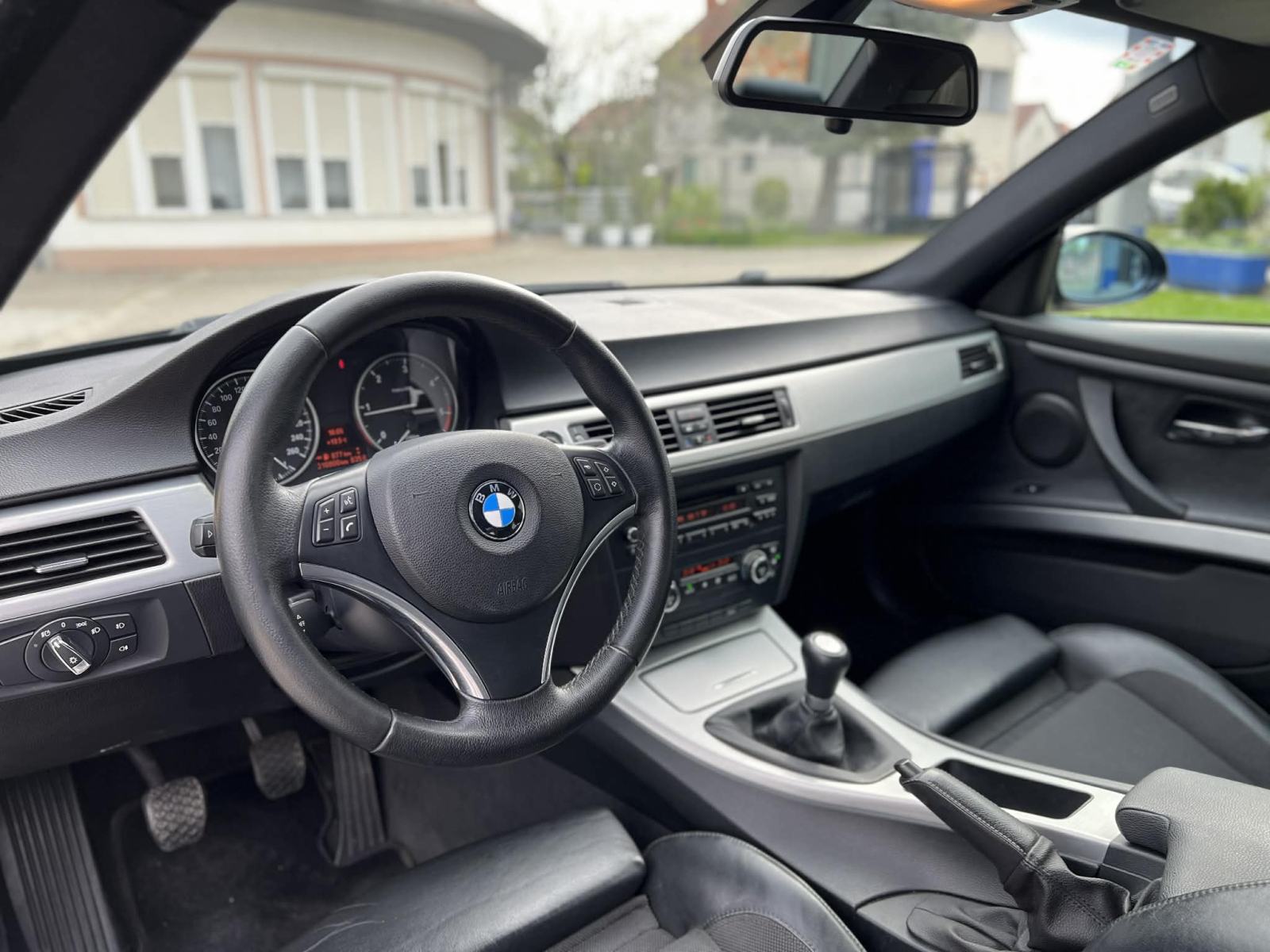 BMW serija 3 Coupe 320d M ovjes,Dynamic ksenon,Tempomat,..., fotografija 11