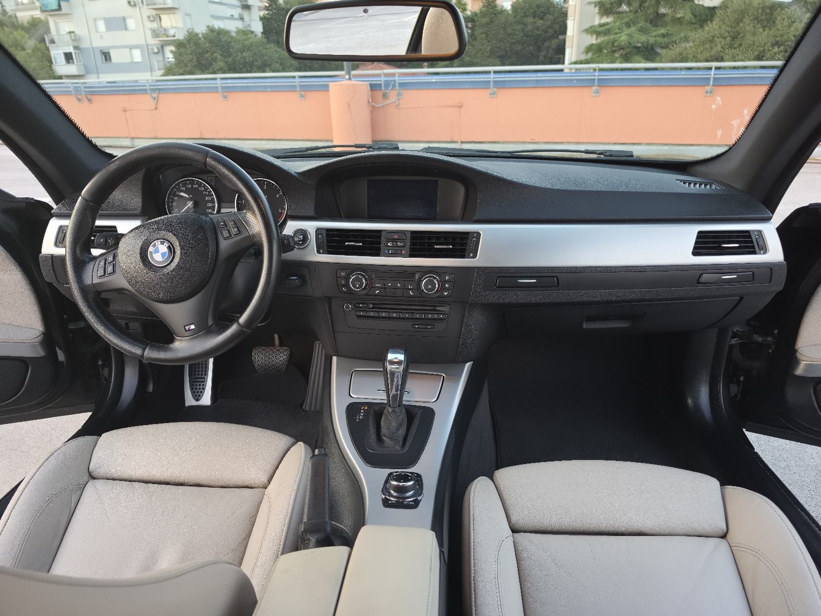 BMW serija 3 Coupe 320d, fotografija 9