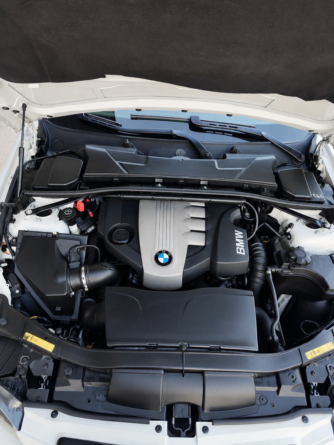 BMW serija 3 Coupe 320d, fotografija 15