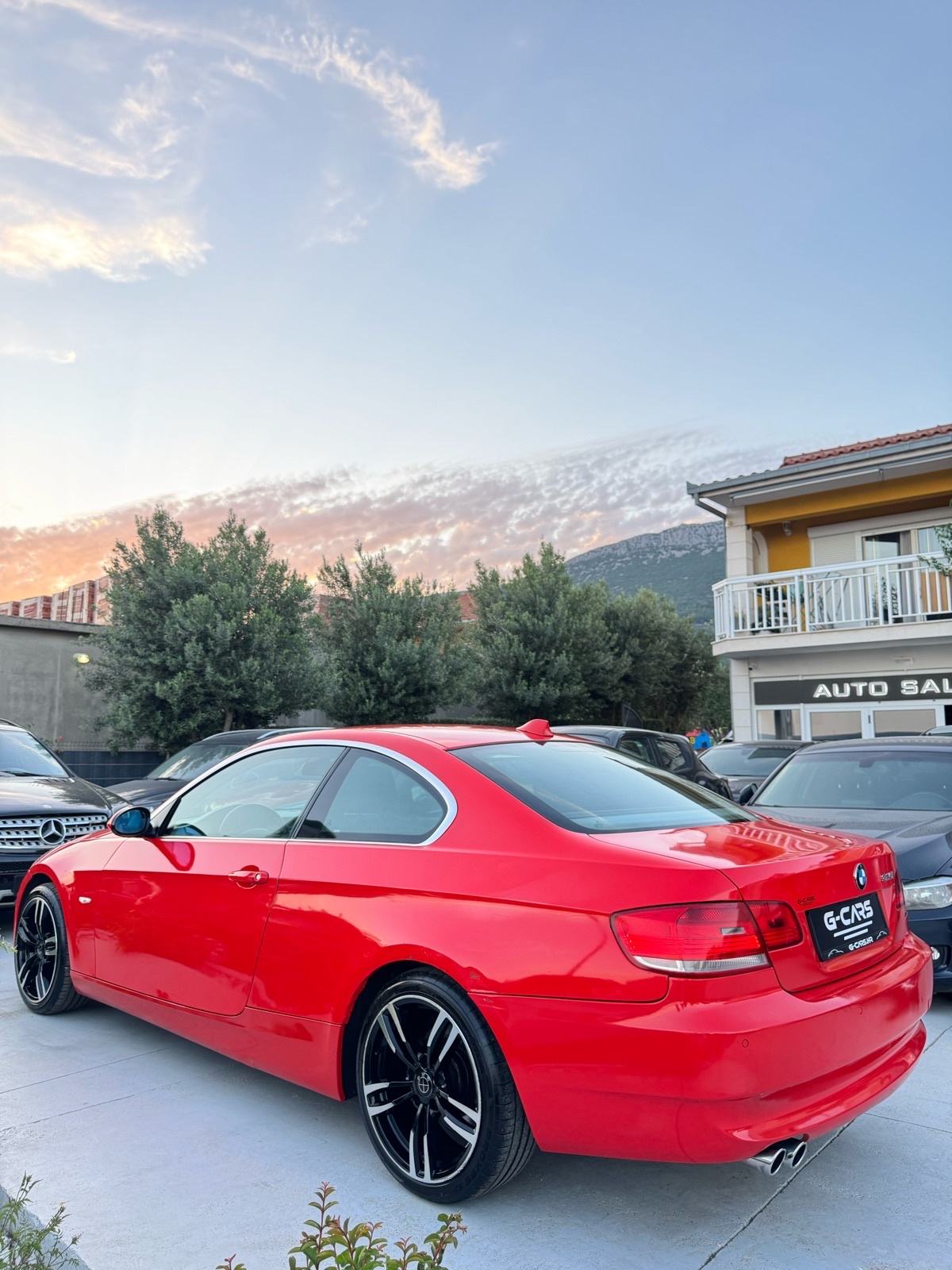 BMW serija 3 Coupe 325i Benzin + PLIN —AUTOMATIK—KOŽA—XENON—TEMP—PDC!, fotografija 5