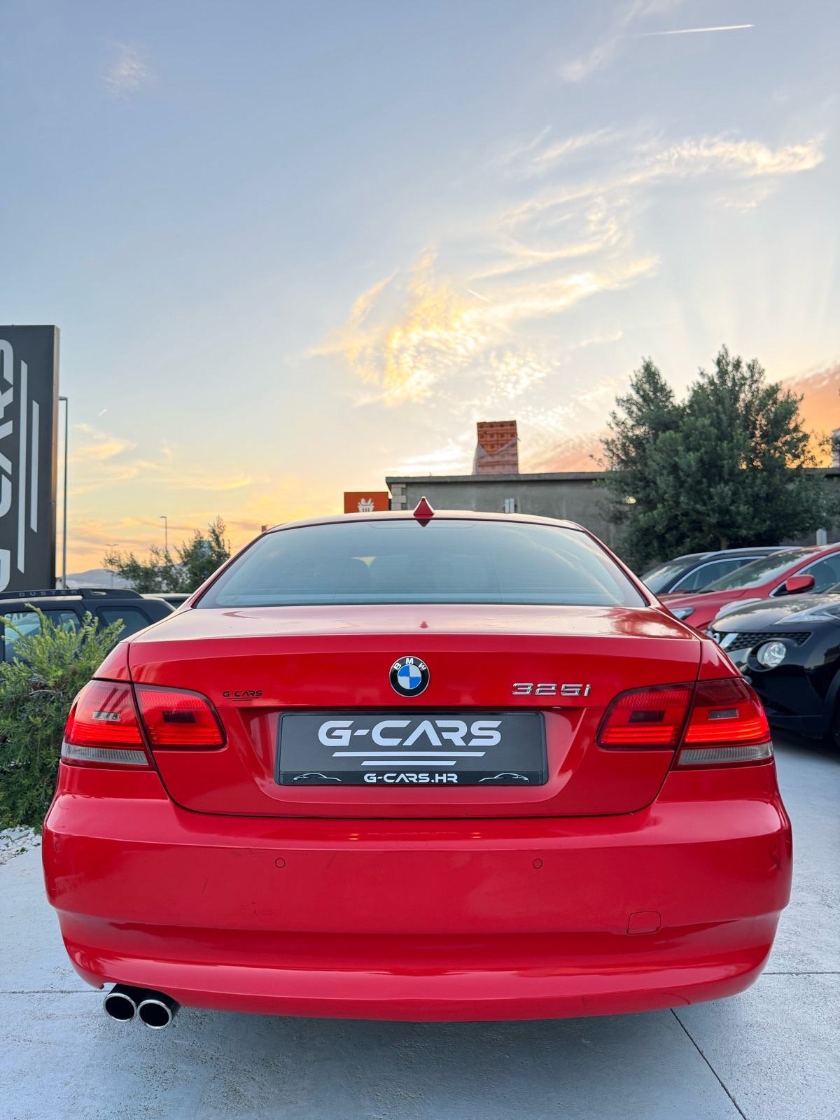 BMW serija 3 Coupe 325i Benzin + PLIN —AUTOMATIK—KOŽA—XENON—TEMP—PDC!, fotografija 6