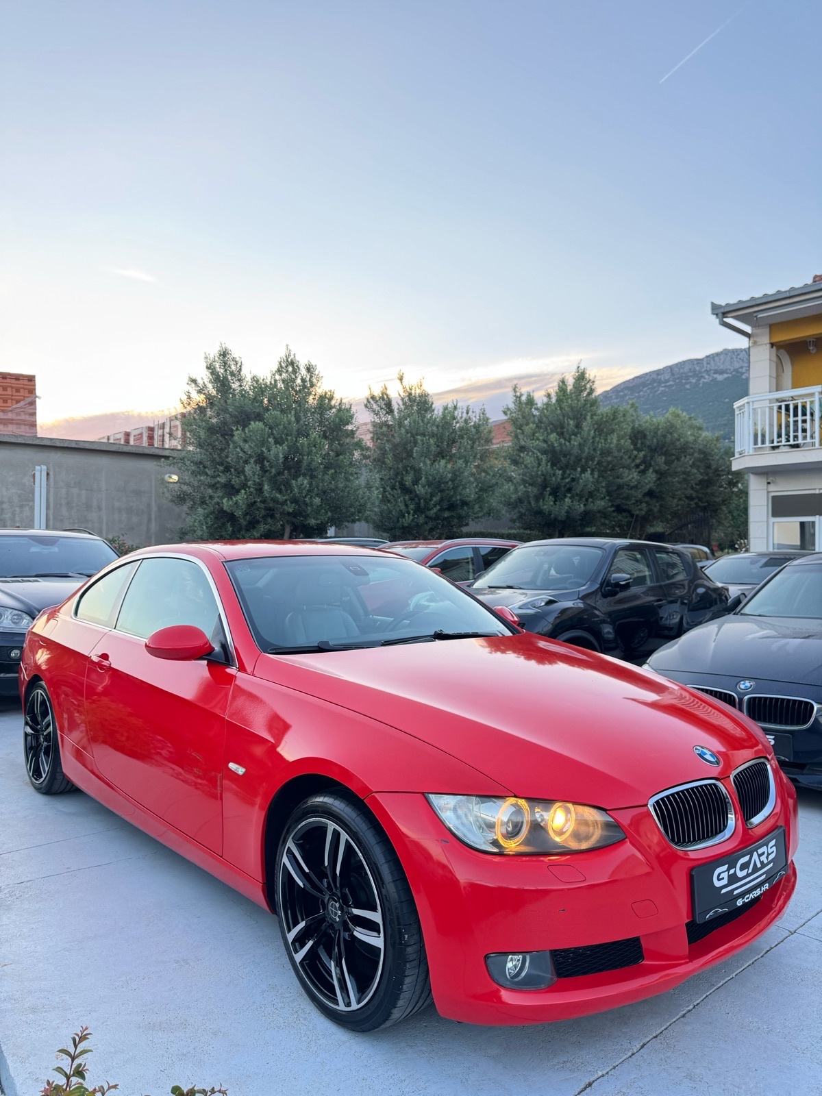 BMW serija 3 Coupe 325i Benzin + PLIN —AUTOMATIK—KOŽA—XENON—TEMP—PDC!, fotografija 12