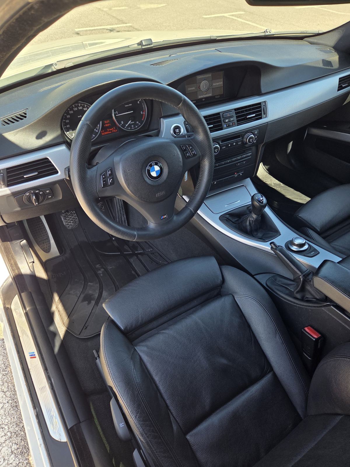 BMW serija 3 E90 320d M-paket, xenon, alu 18, fotografija 5