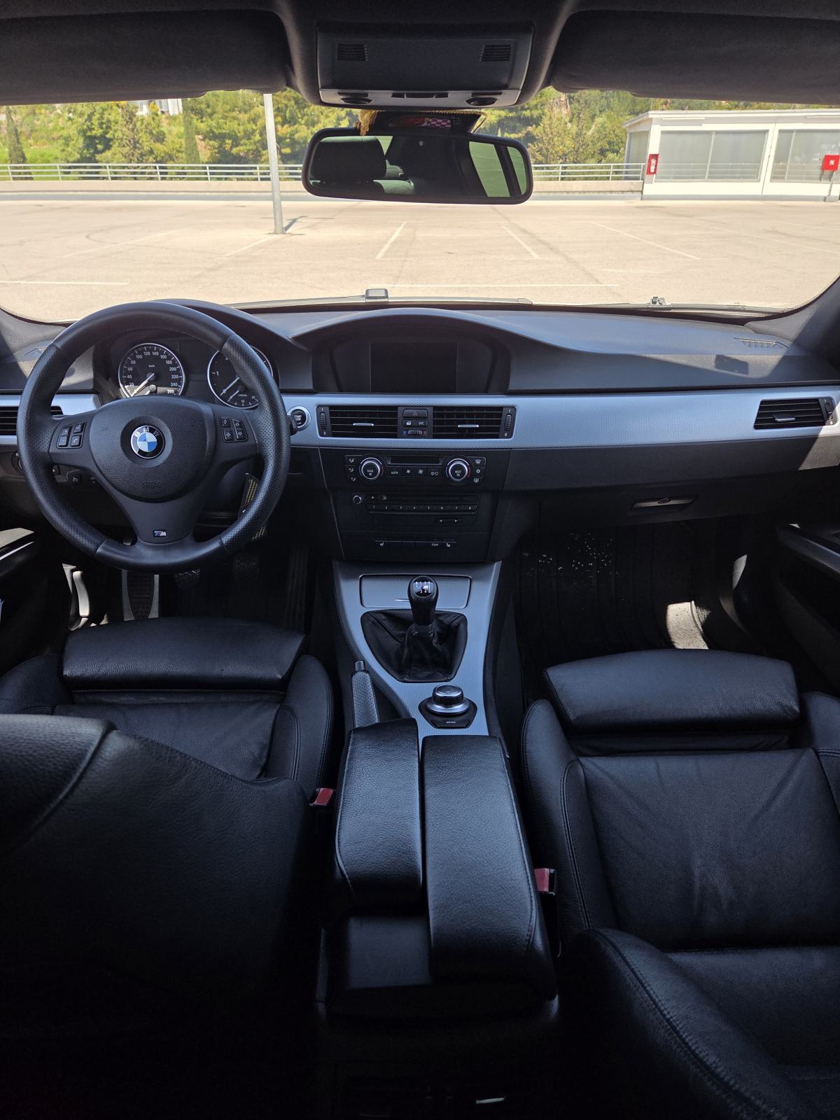 BMW serija 3 E90 320d M-paket, xenon, alu 18, fotografija 7