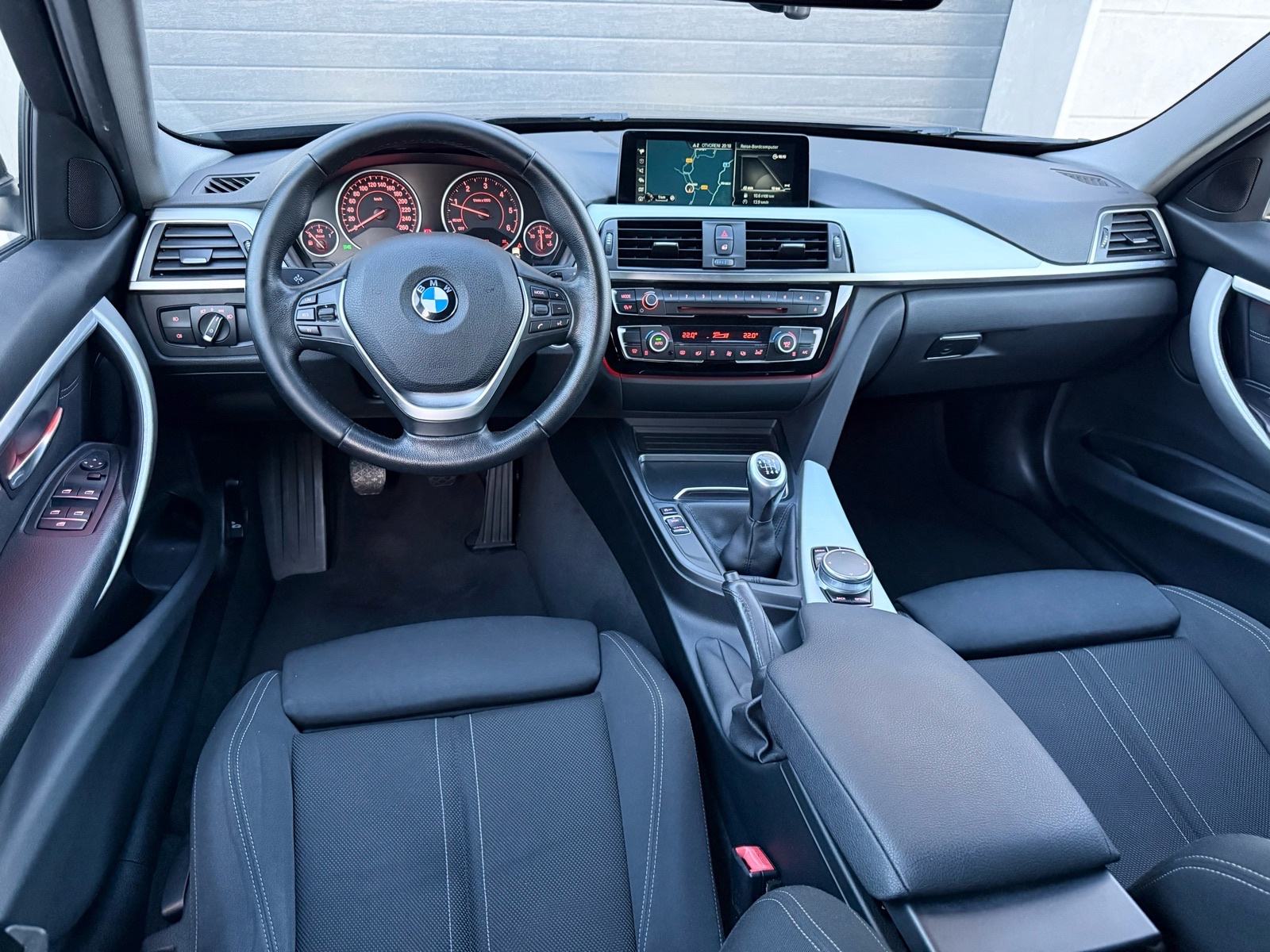 BMW serija 3 F30 - Sport Line 2017. - NBT navi- PDC - Led -, fotografija 5