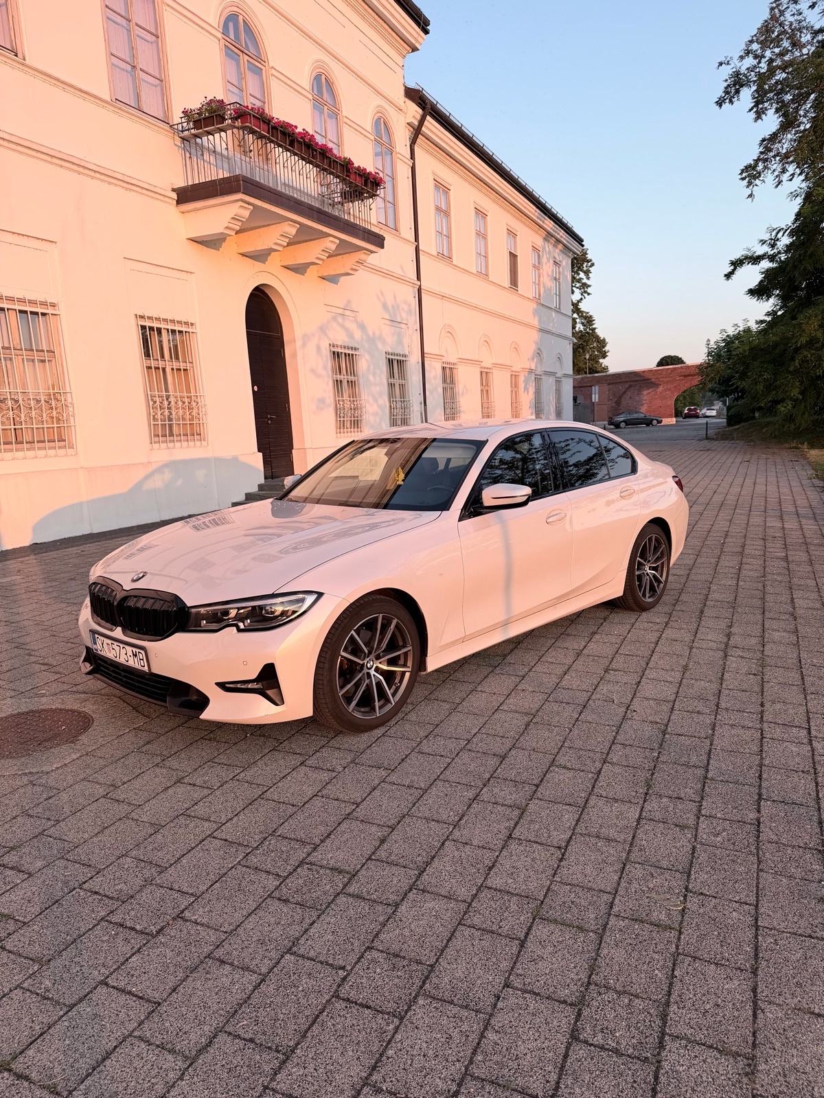 BMW Serija 3 G20 320d, 2020.god., Reg. 02/2027., kao nov, Tomić & Co, fotografija 3