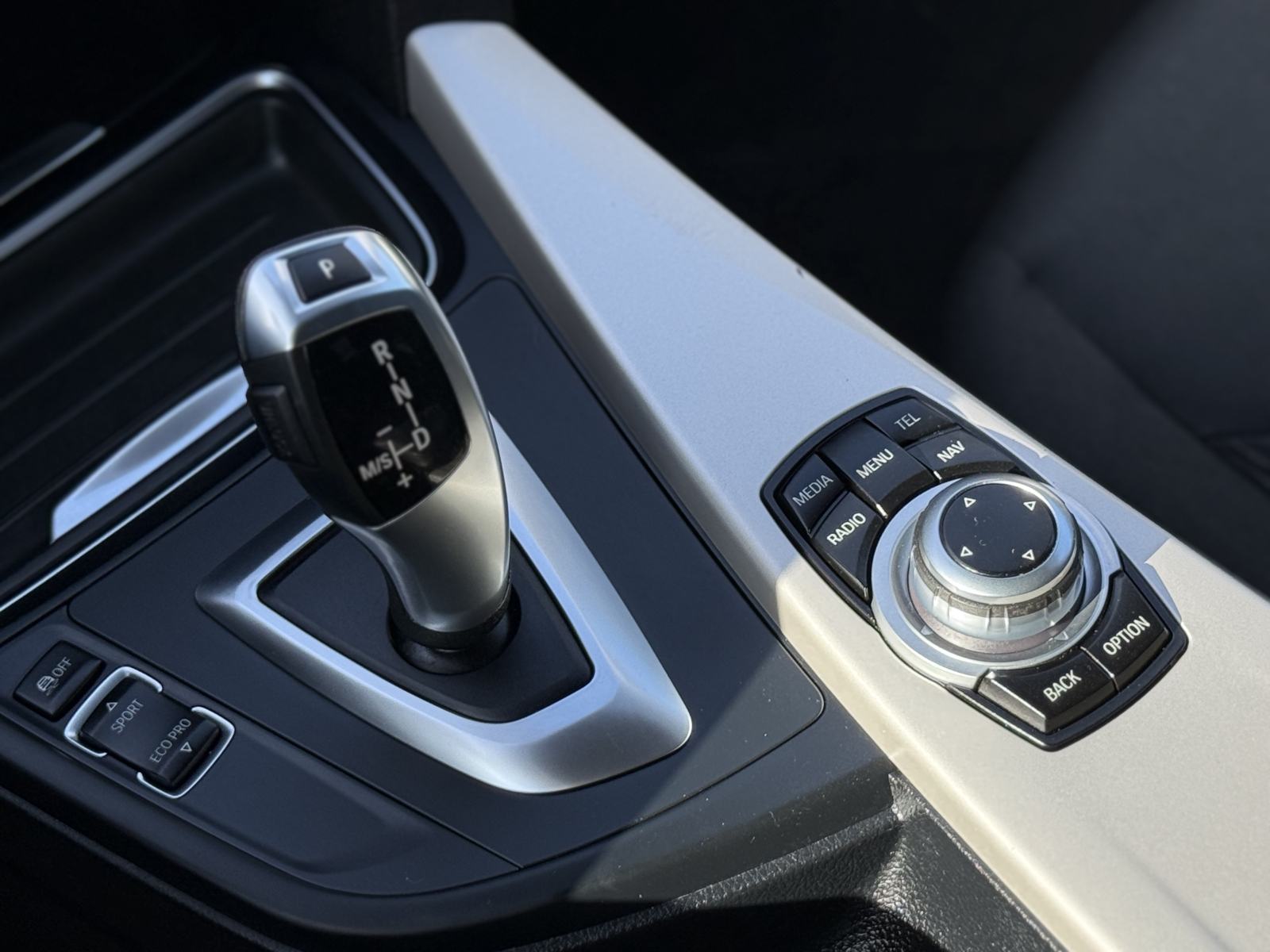 BMW serija 3 Gran Turismo 318 D Prestige •Automatik• Servisna• Novoo•, fotografija 11