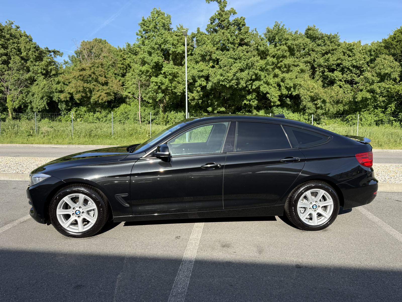BMW serija 3 Gran Turismo 318 D Prestige •Automatik• Servisna• Novoo•, fotografija 15