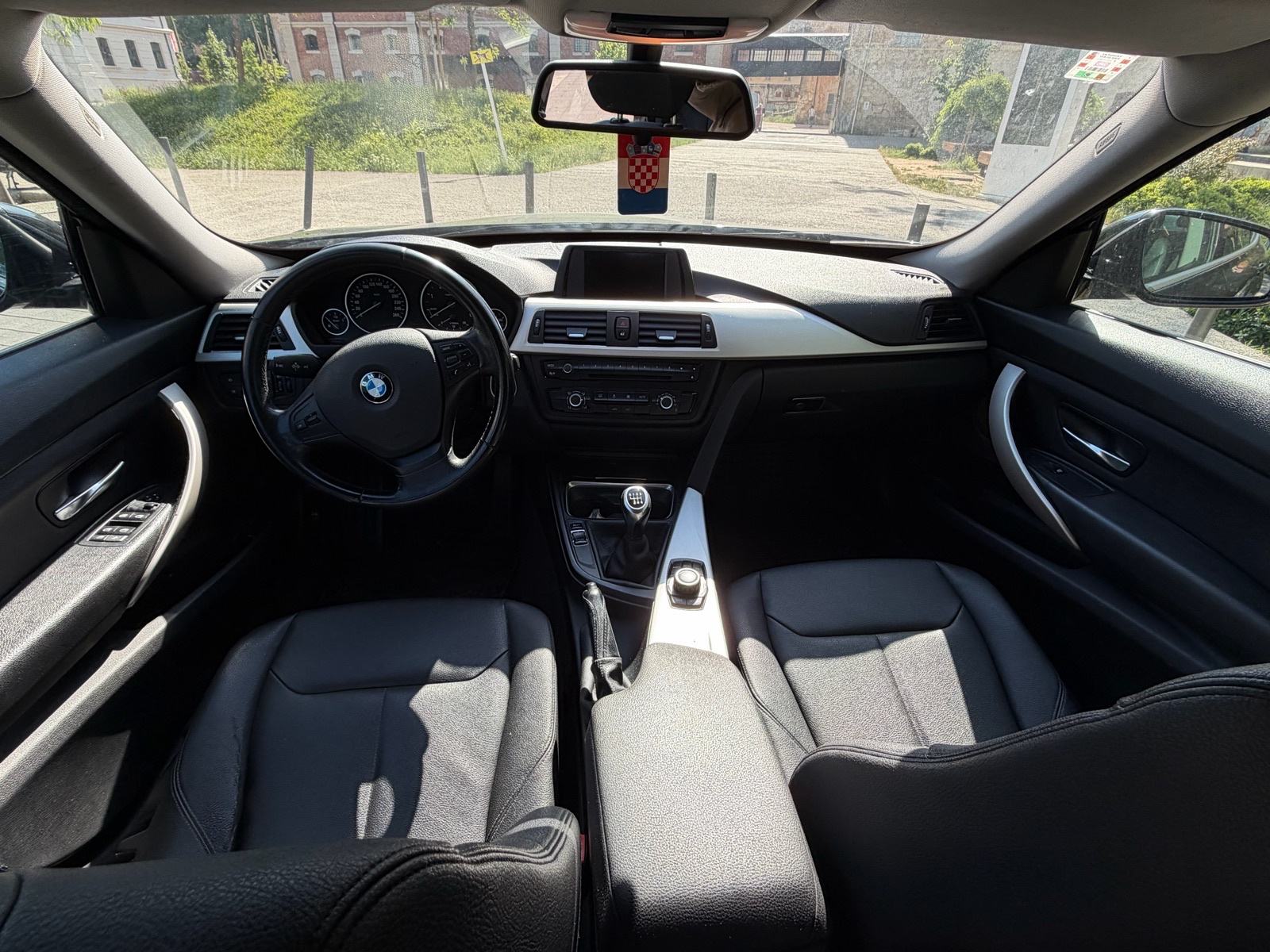 BMW GT 320 diesel 07/2027, fotografija 7