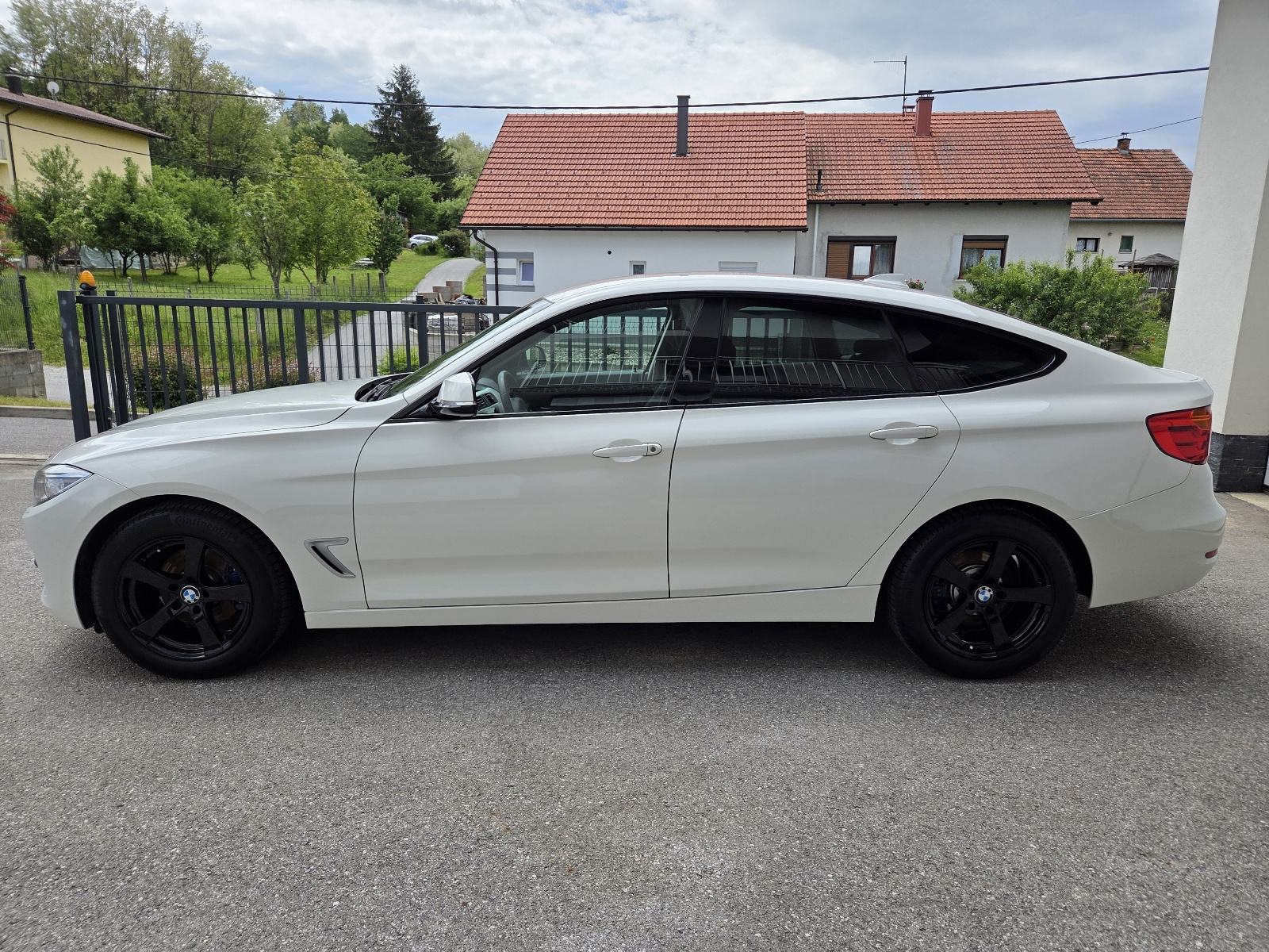 BMW serija 3 Gran Turismo 320d, fotografija 4