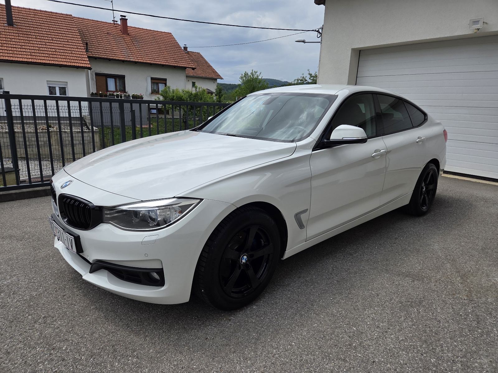 BMW serija 3 Gran Turismo 320d, fotografija 3