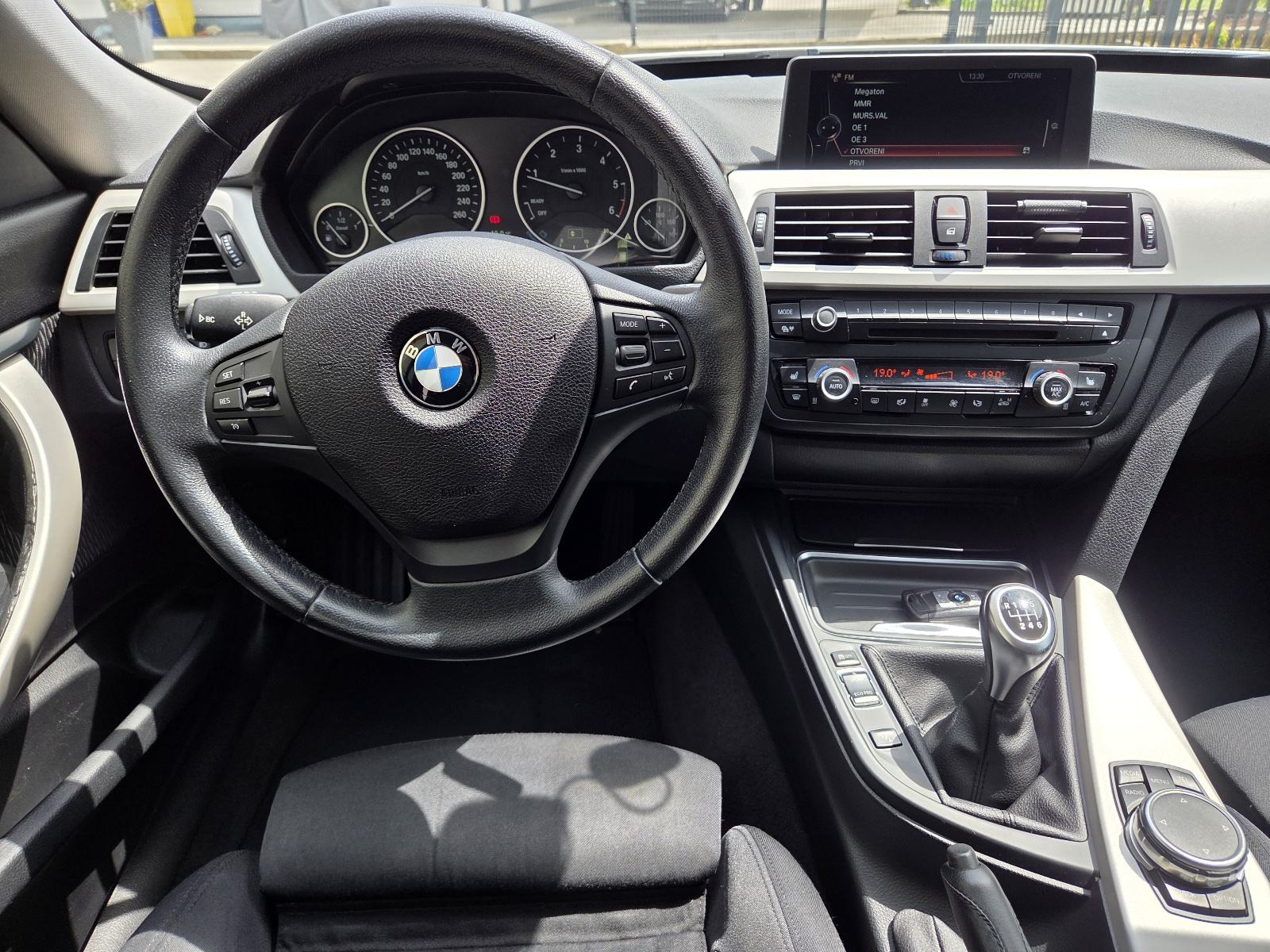 BMW serija 3 Gran Turismo 320d, fotografija 13