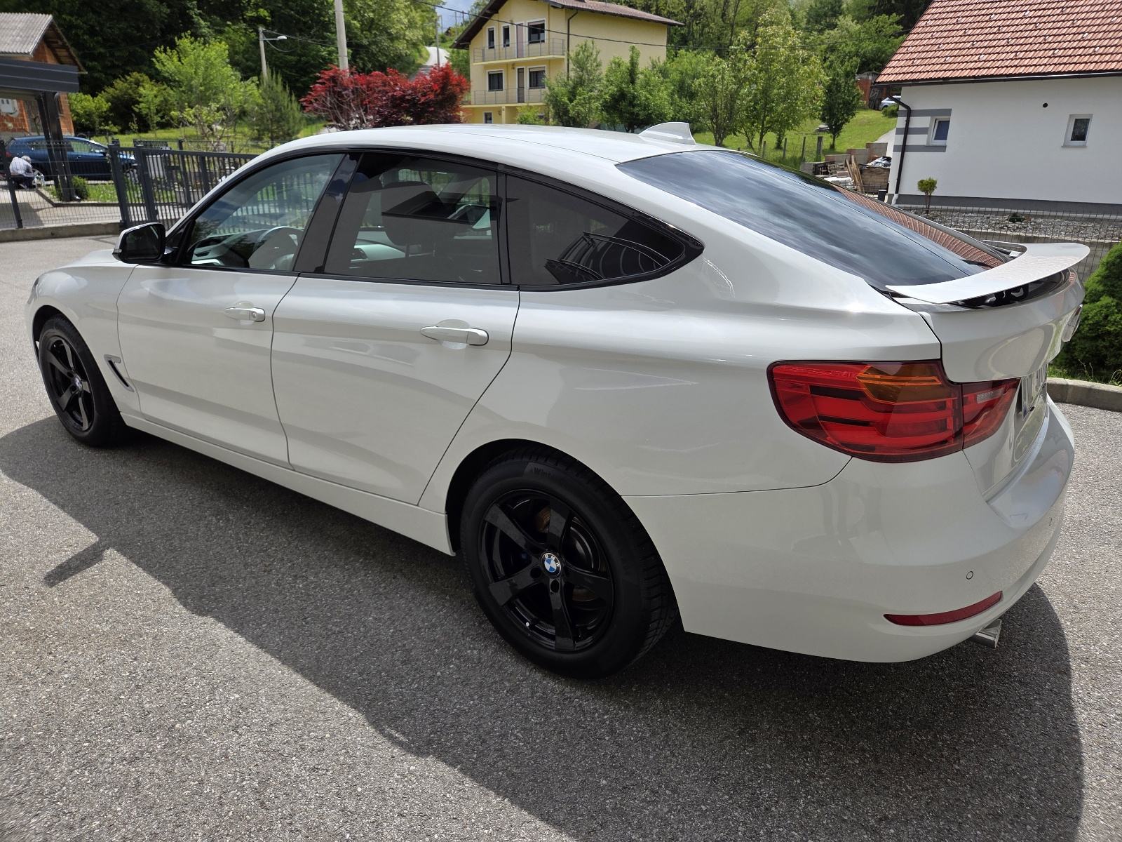 BMW serija 3 Gran Turismo 320d, fotografija 16