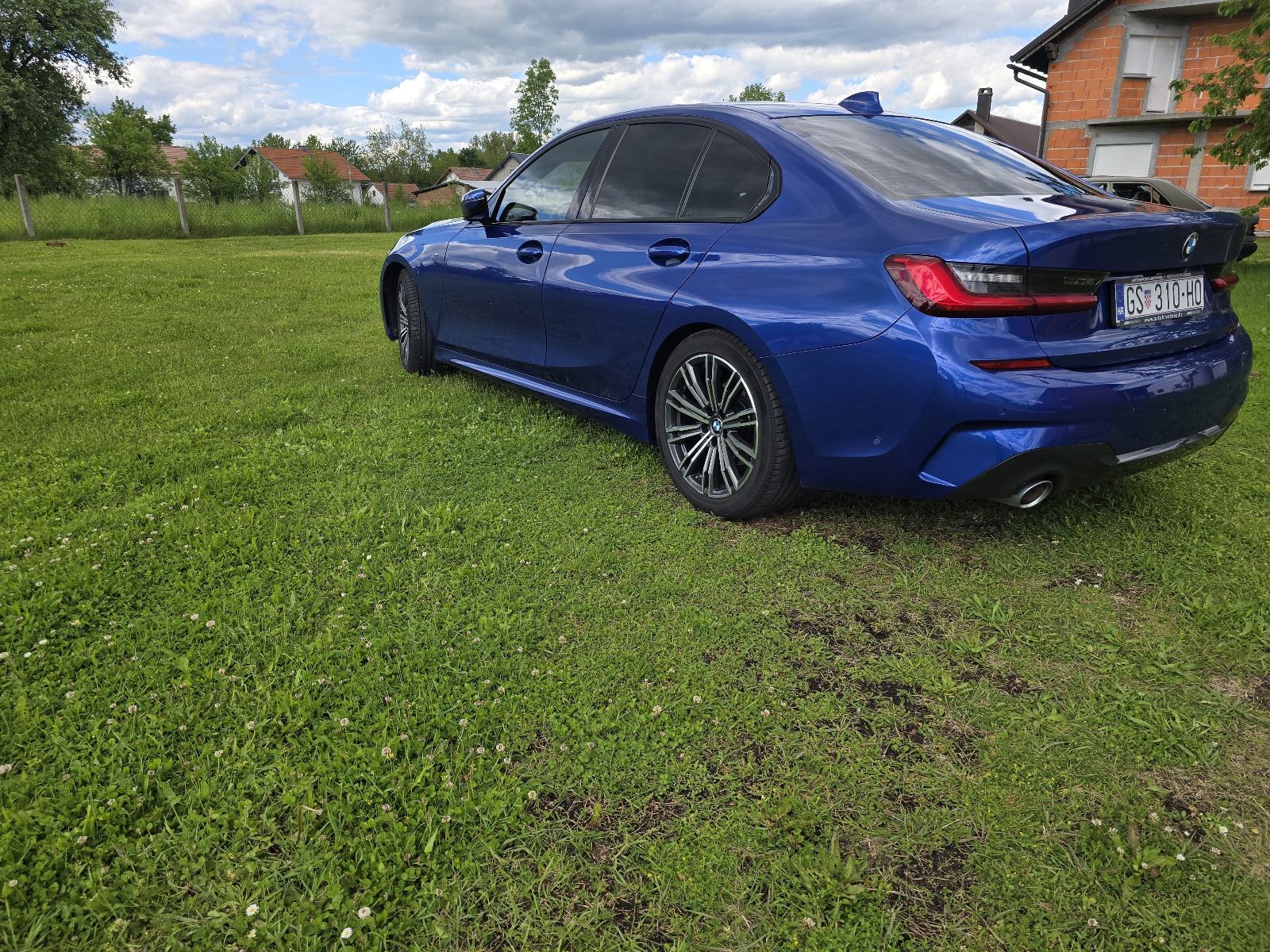 BMW SERIJA 3 M 320 G 20 D AUTOMATIK 8 F1 XDRIVE SPORT IZVANA I UNUTRA, fotografija 3