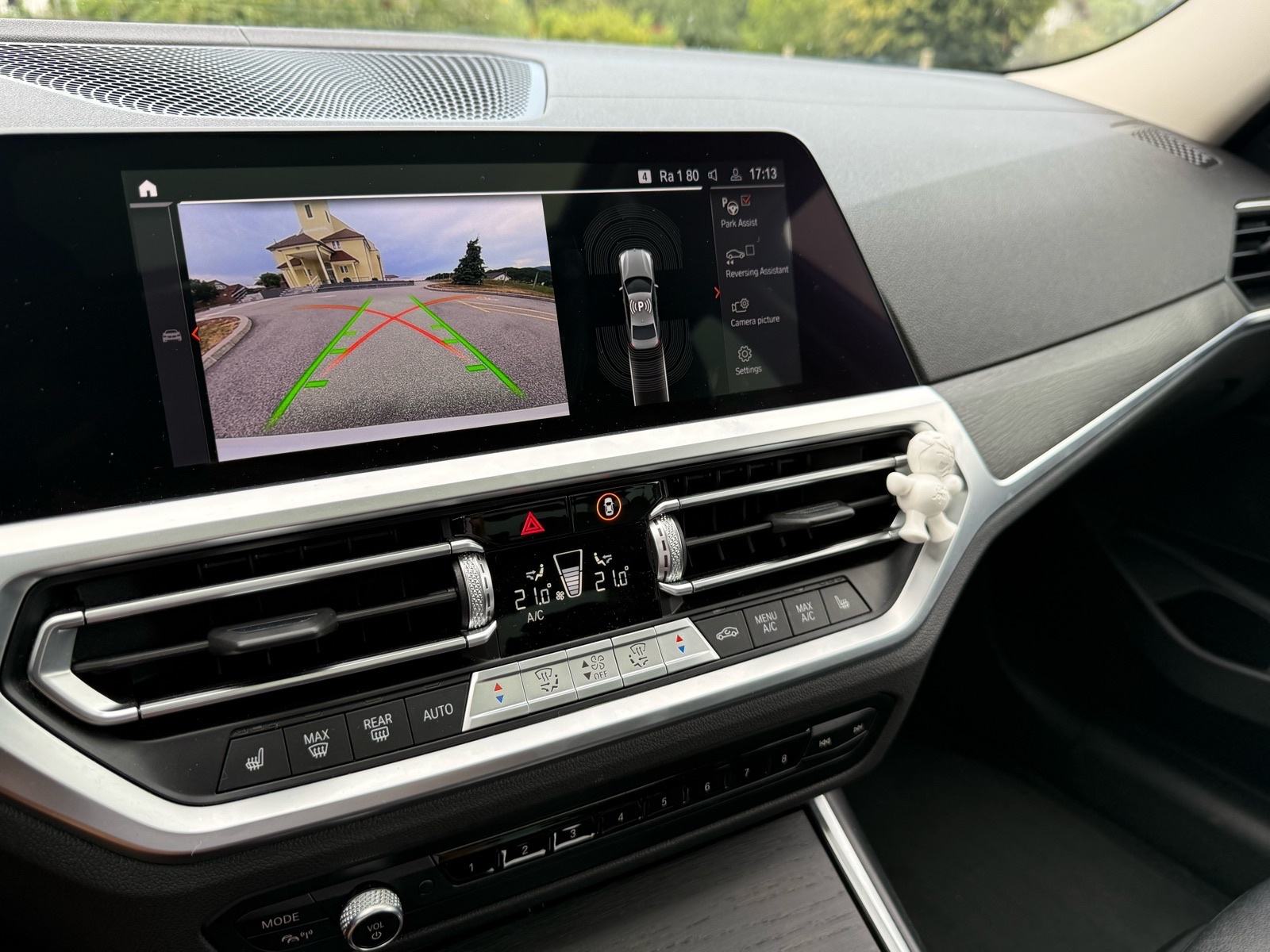 BMW serija 3 M-Paket/XDRIVE/HUD/KROVNI PROZOR/KAMERA/FULL/TOP STANJE!, fotografija 15