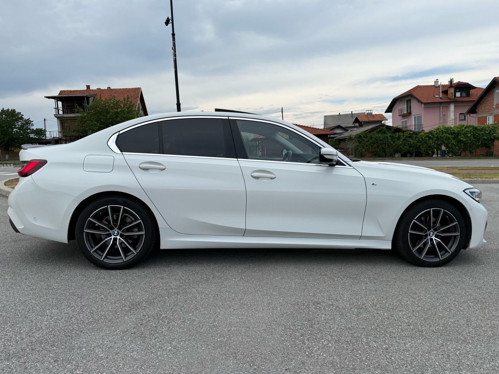 BMW serija 3 M-Paket/XDRIVE/HUD/KROVNI PROZOR/KAMERA/FULL/TOP STANJE!, fotografija 6