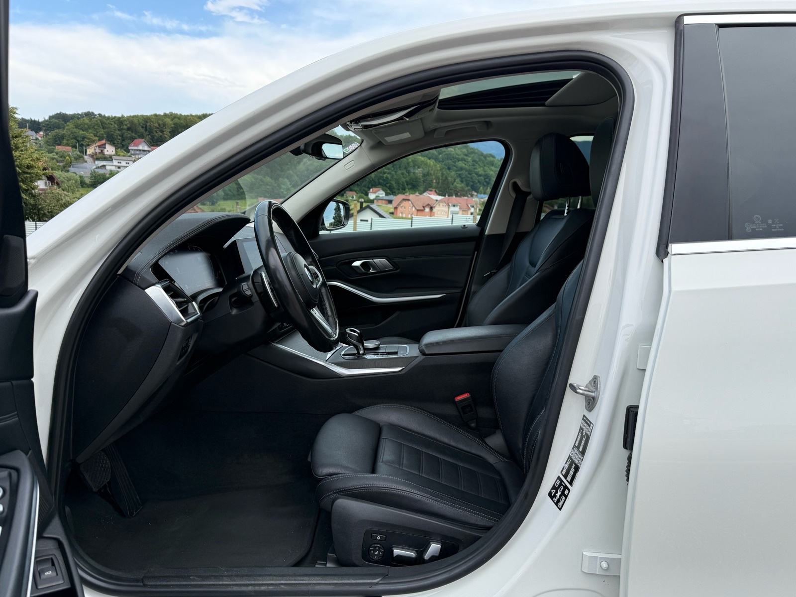 BMW serija 3 M-Paket/XDRIVE/HUD/KROVNI PROZOR/KAMERA/FULL/TOP STANJE!, fotografija 8