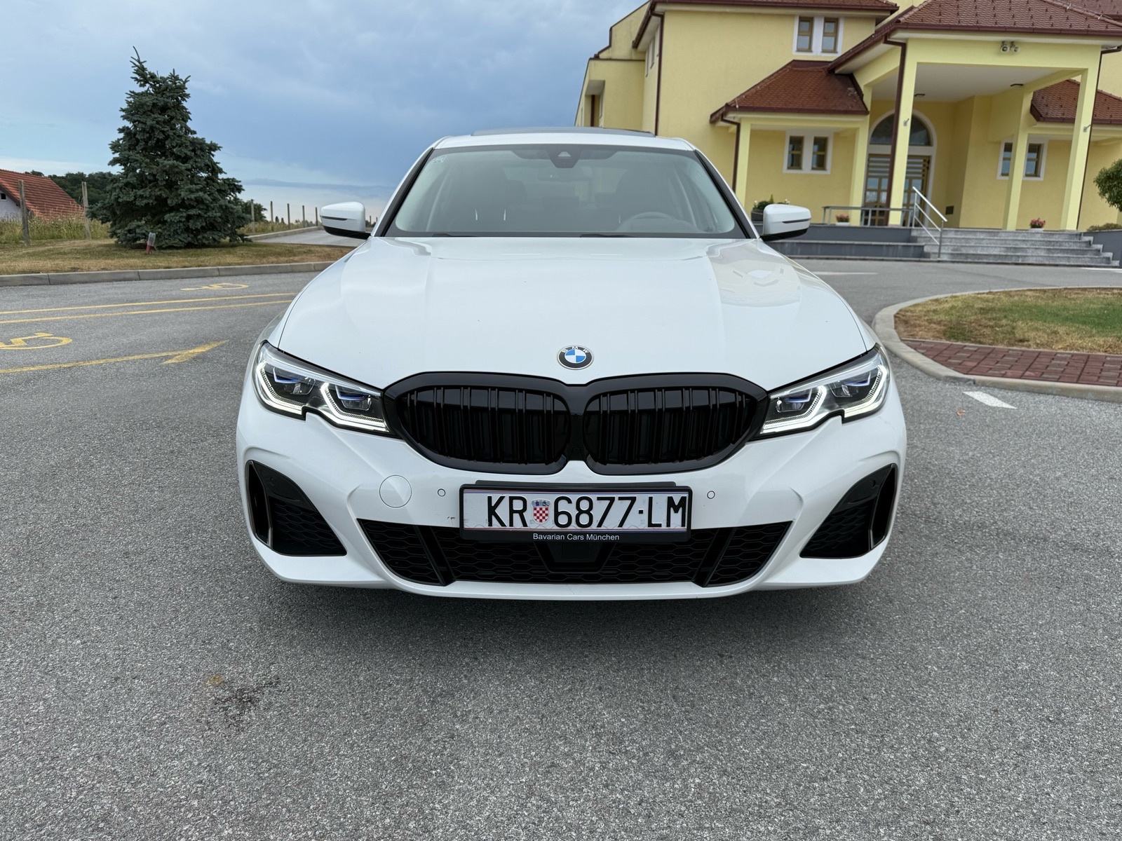 BMW serija 3 M-Paket/XDRIVE/HUD/KROVNI PROZOR/KAMERA/FULL/TOP STANJE!, fotografija 20