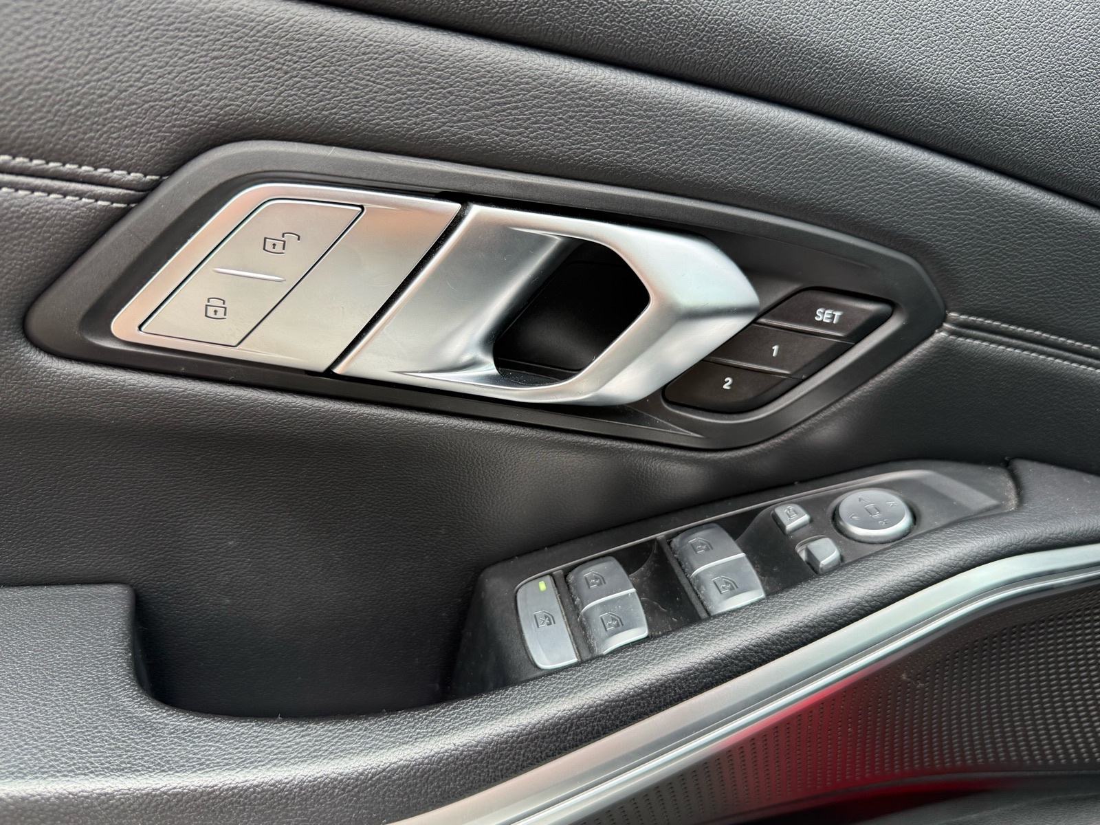 BMW serija 3 M-Paket/XDRIVE/HUD/KROVNI PROZOR/KAMERA/FULL/TOP STANJE!, fotografija 19