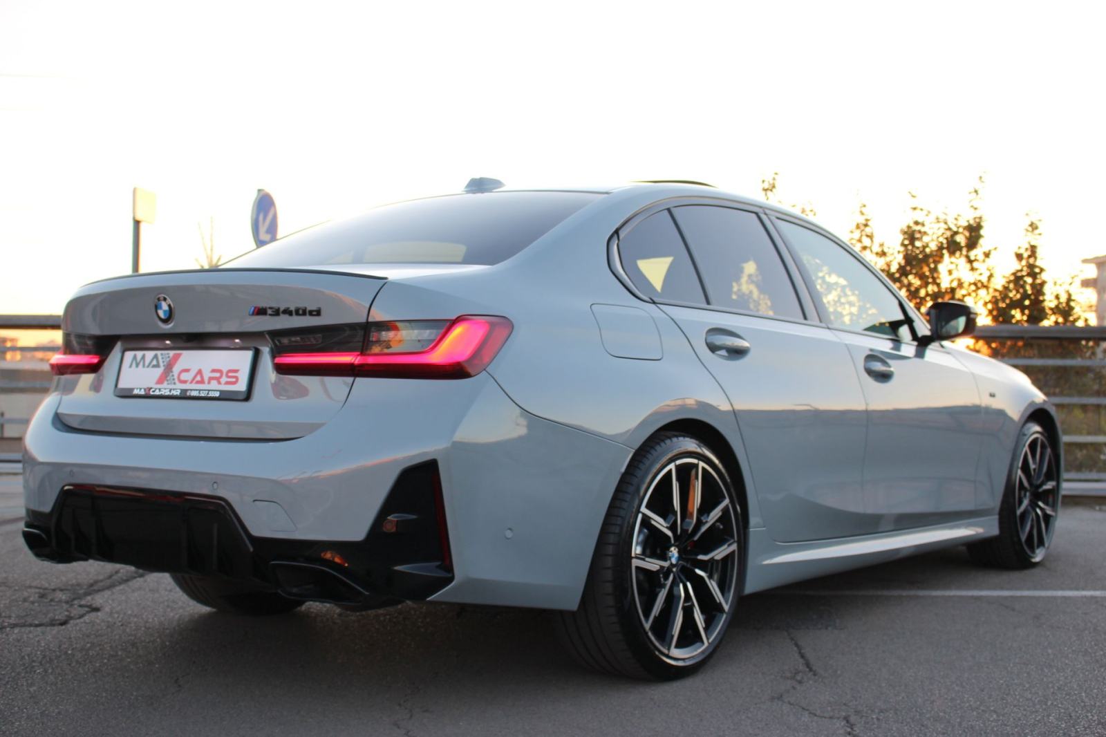 BMW M340d xDrive•Msport•Novi model•Krovni prozor•Head up•Kamera•340ks, fotografija 12
