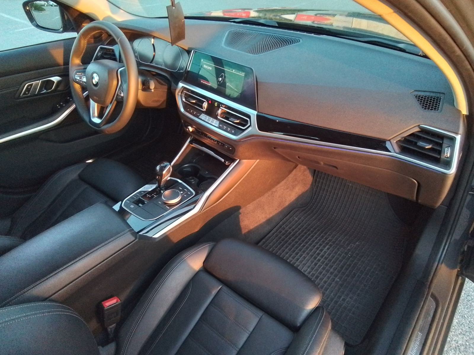 BMW serija 3 MILD HYBRID 320d INDIVIDUAL, fotografija 7