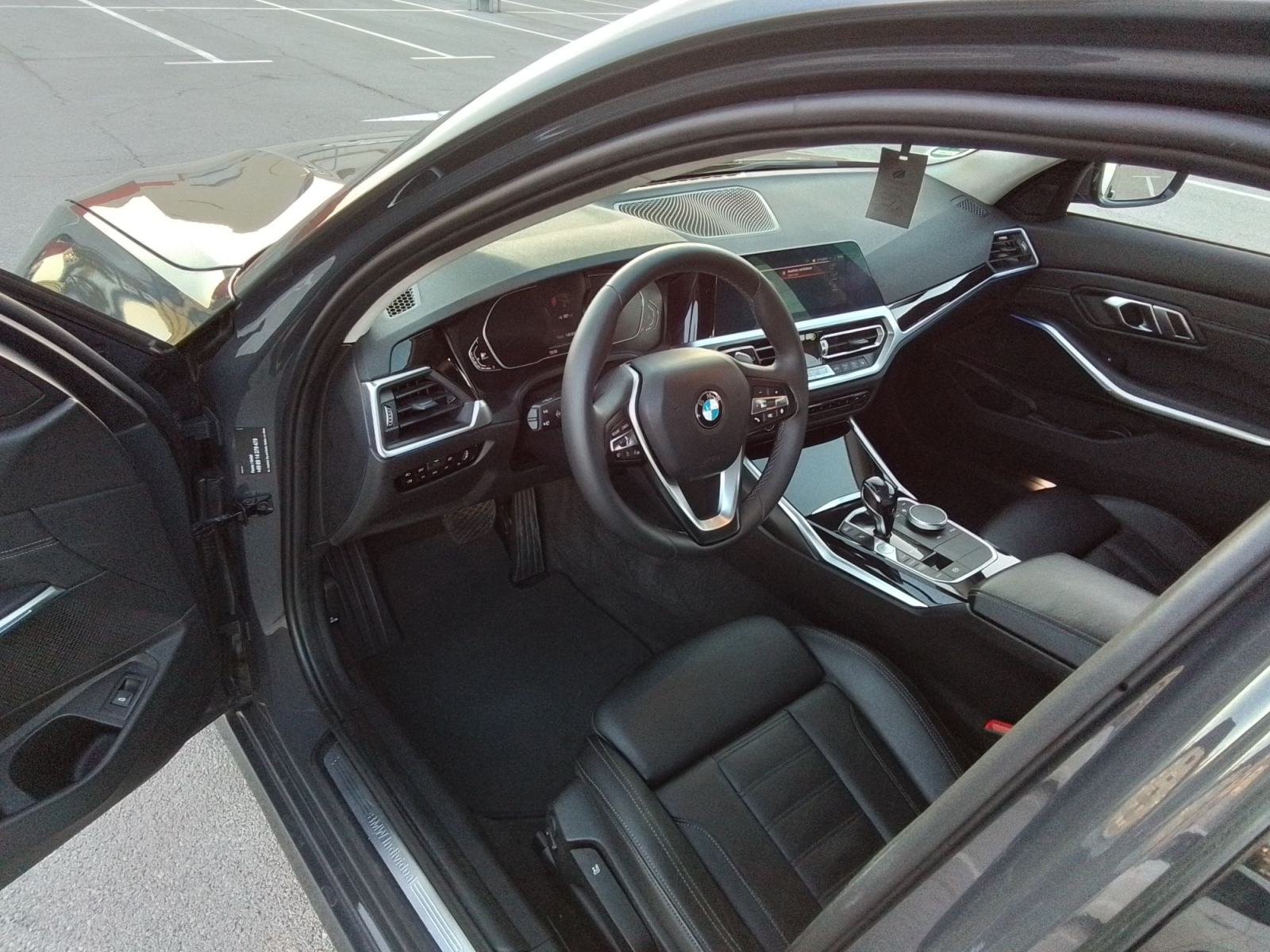 BMW serija 3 MILD HYBRID 320d INDIVIDUAL, fotografija 11