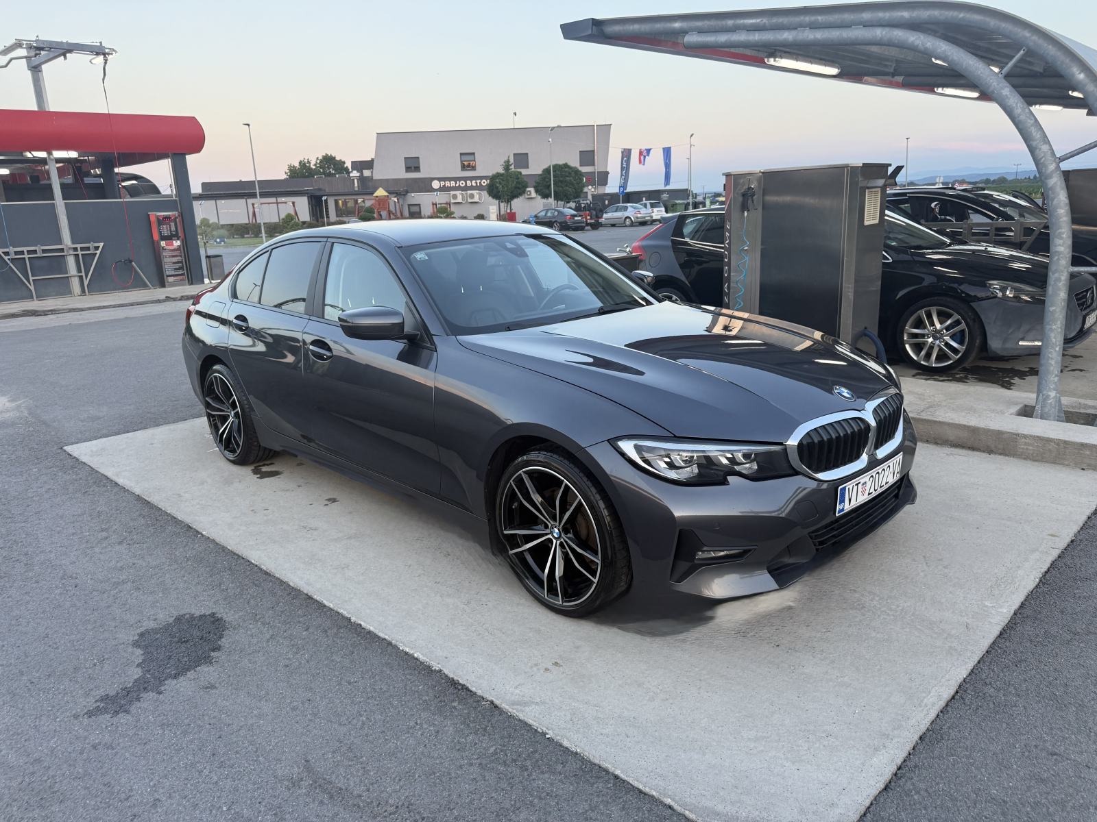 BMW serija 3 // Sport // alu 19” // 190ks //, fotografija 2
