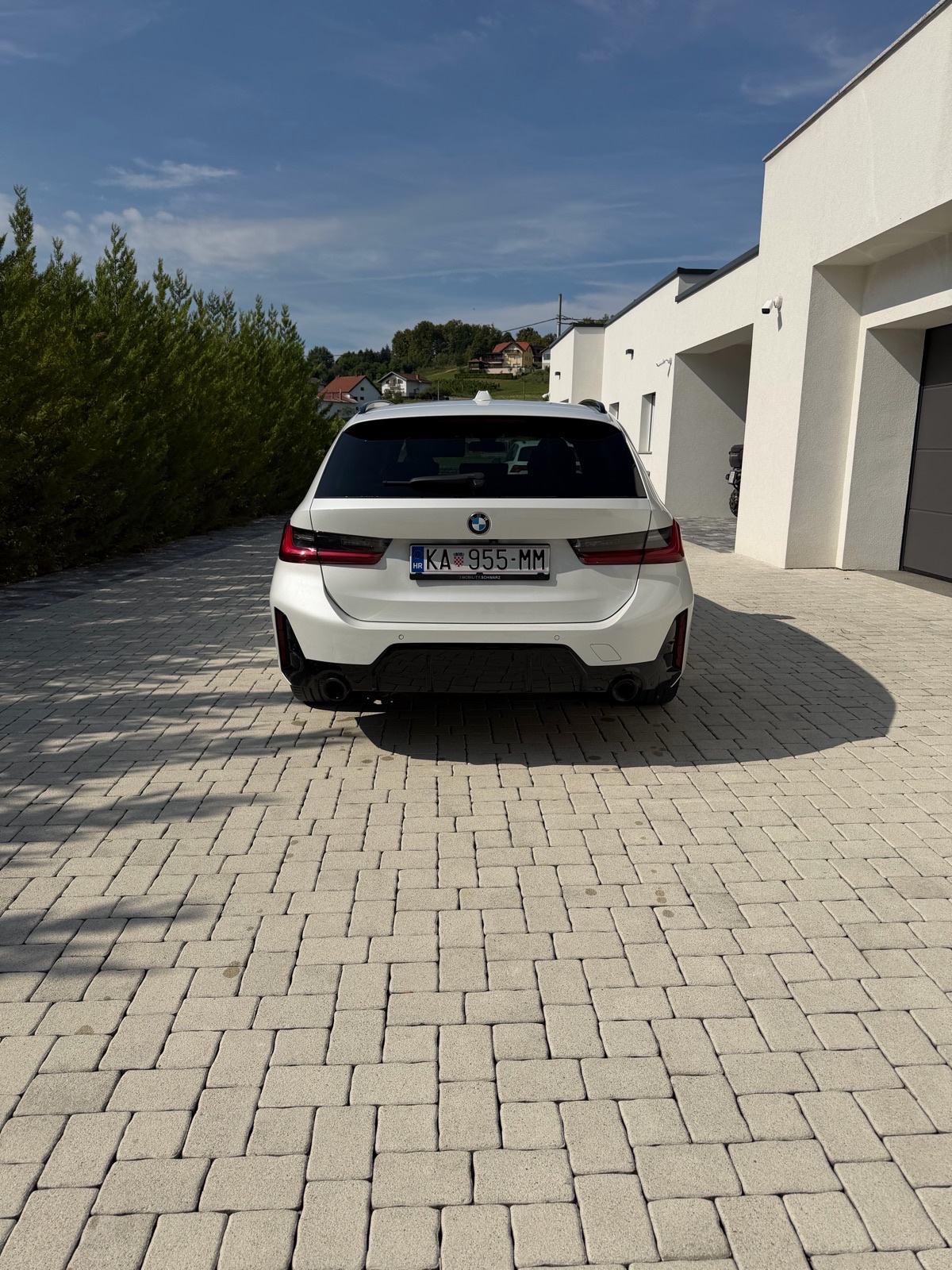 BMW 320 d xdrive M, pogled izvana - slika 2
