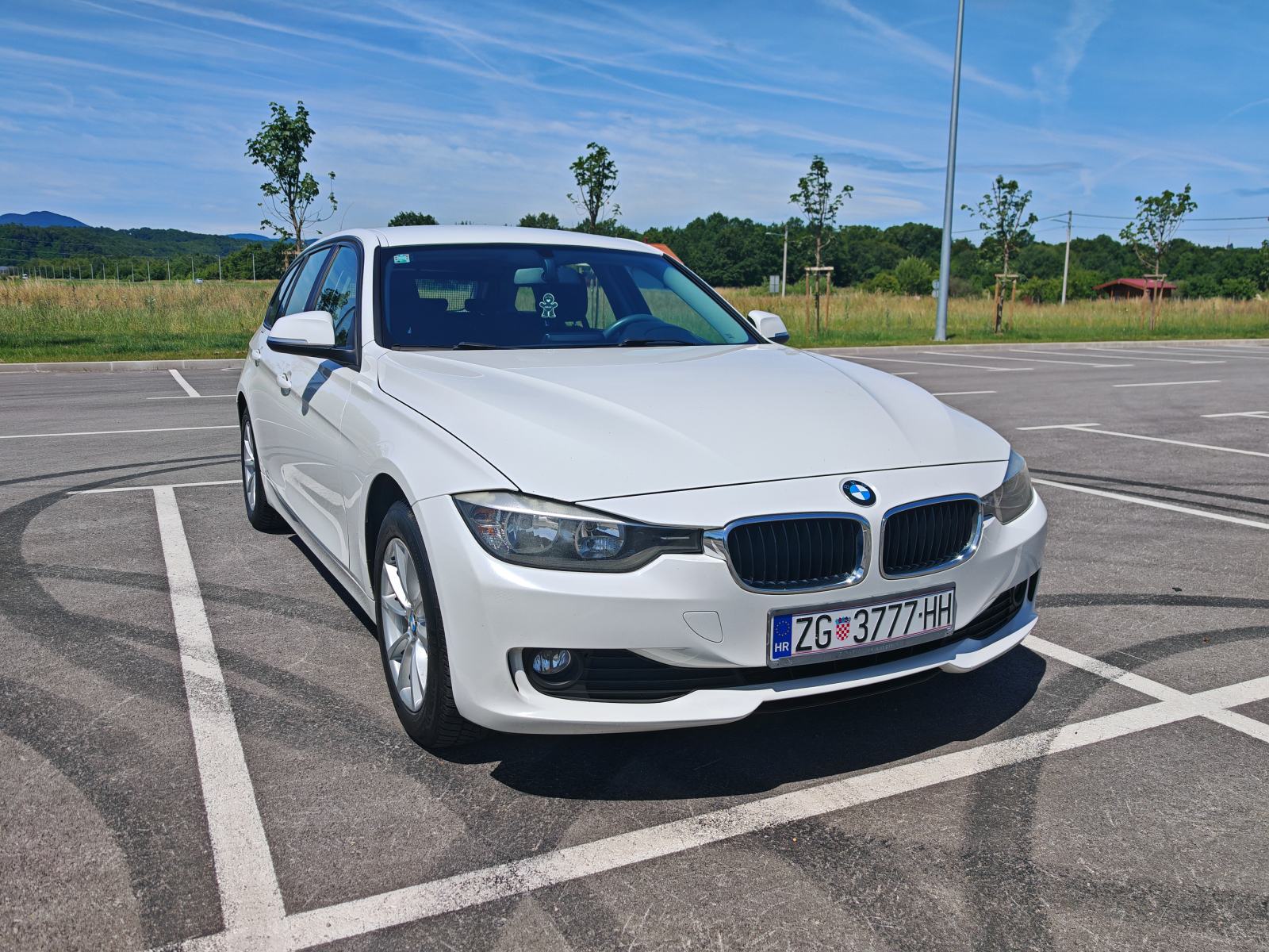 BMW serija 3 Touring 316d, reg 05/27,, pogled izvana - slika 3