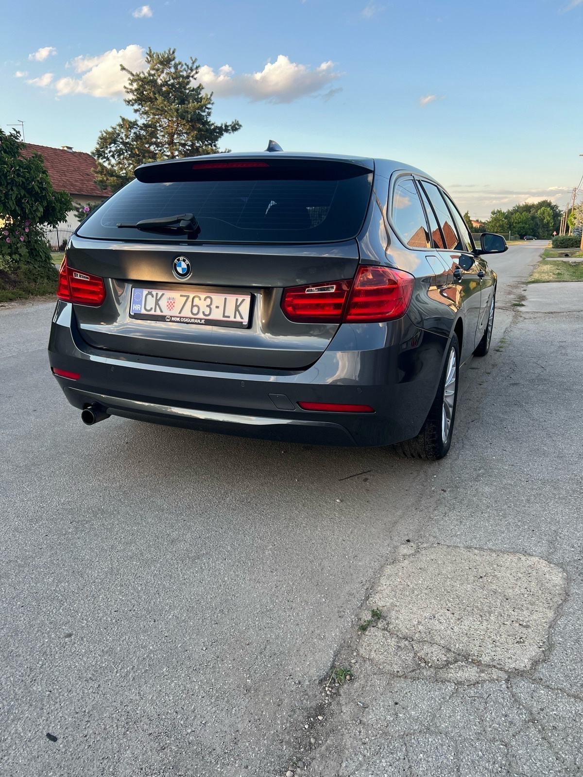 BMW serija 3 Touring 316d, fotografija 16