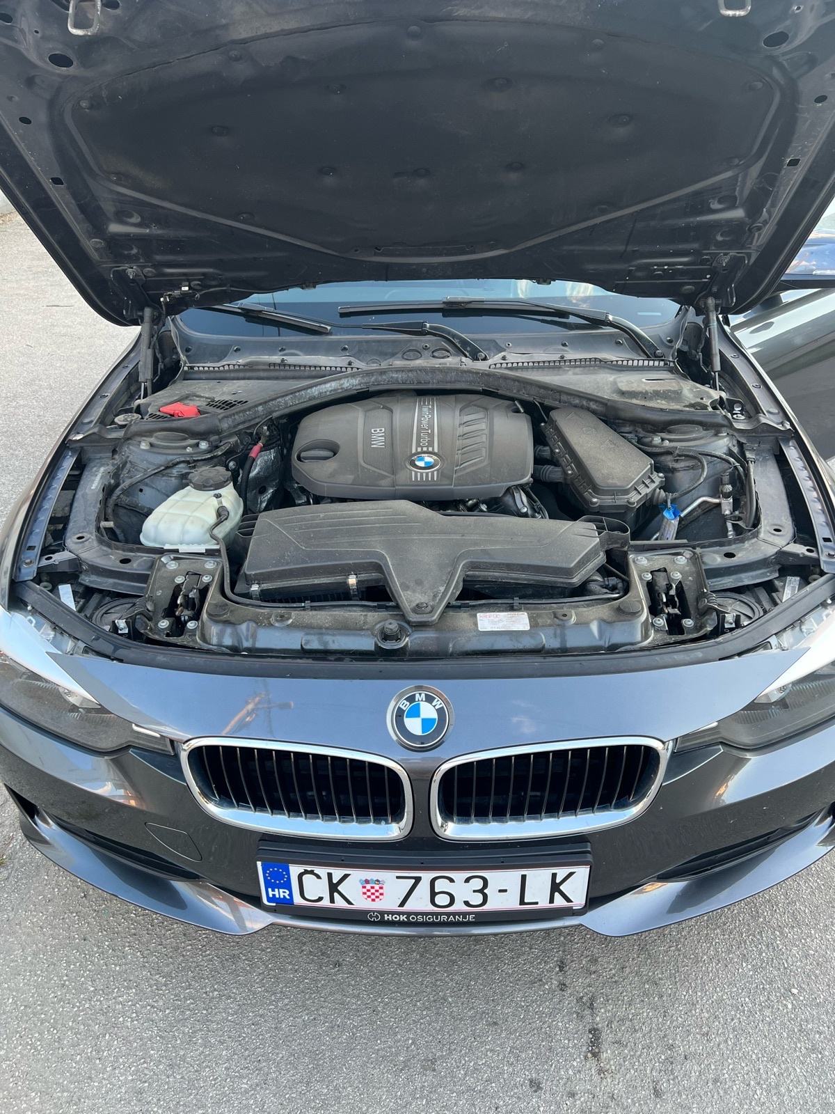 BMW serija 3 Touring 316d, fotografija 15