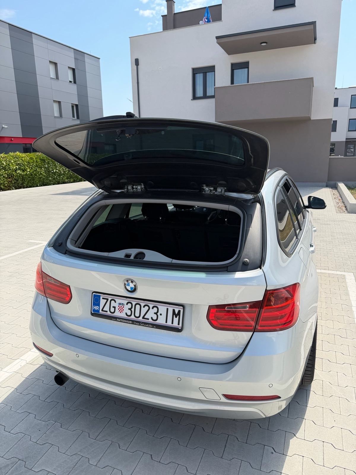 BMW serija 3 Touring 316d, fotografija 4