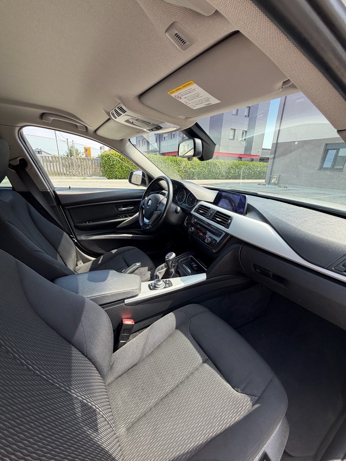 BMW serija 3 Touring 316d, fotografija 15