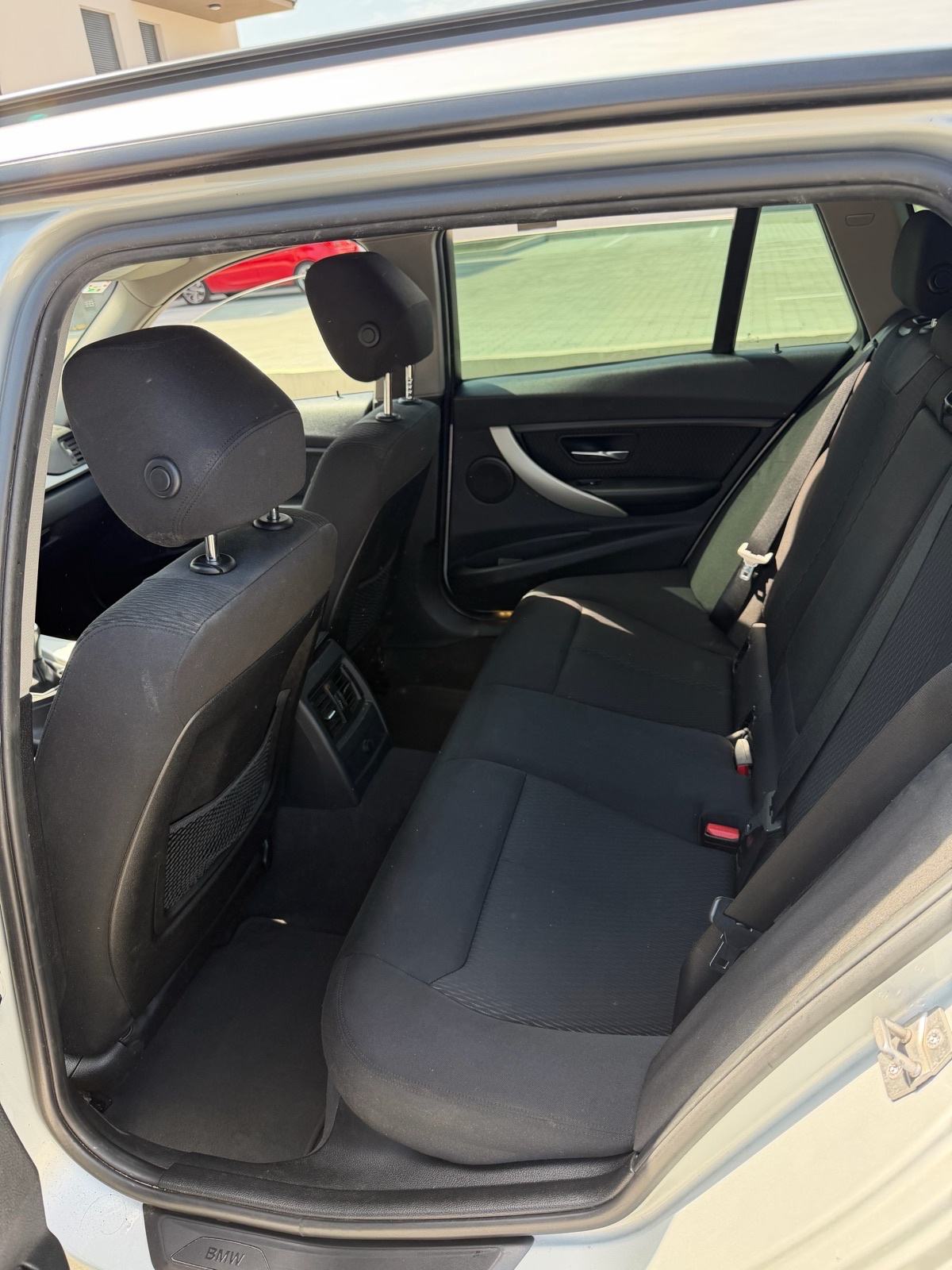 BMW serija 3 Touring 316d, fotografija 16
