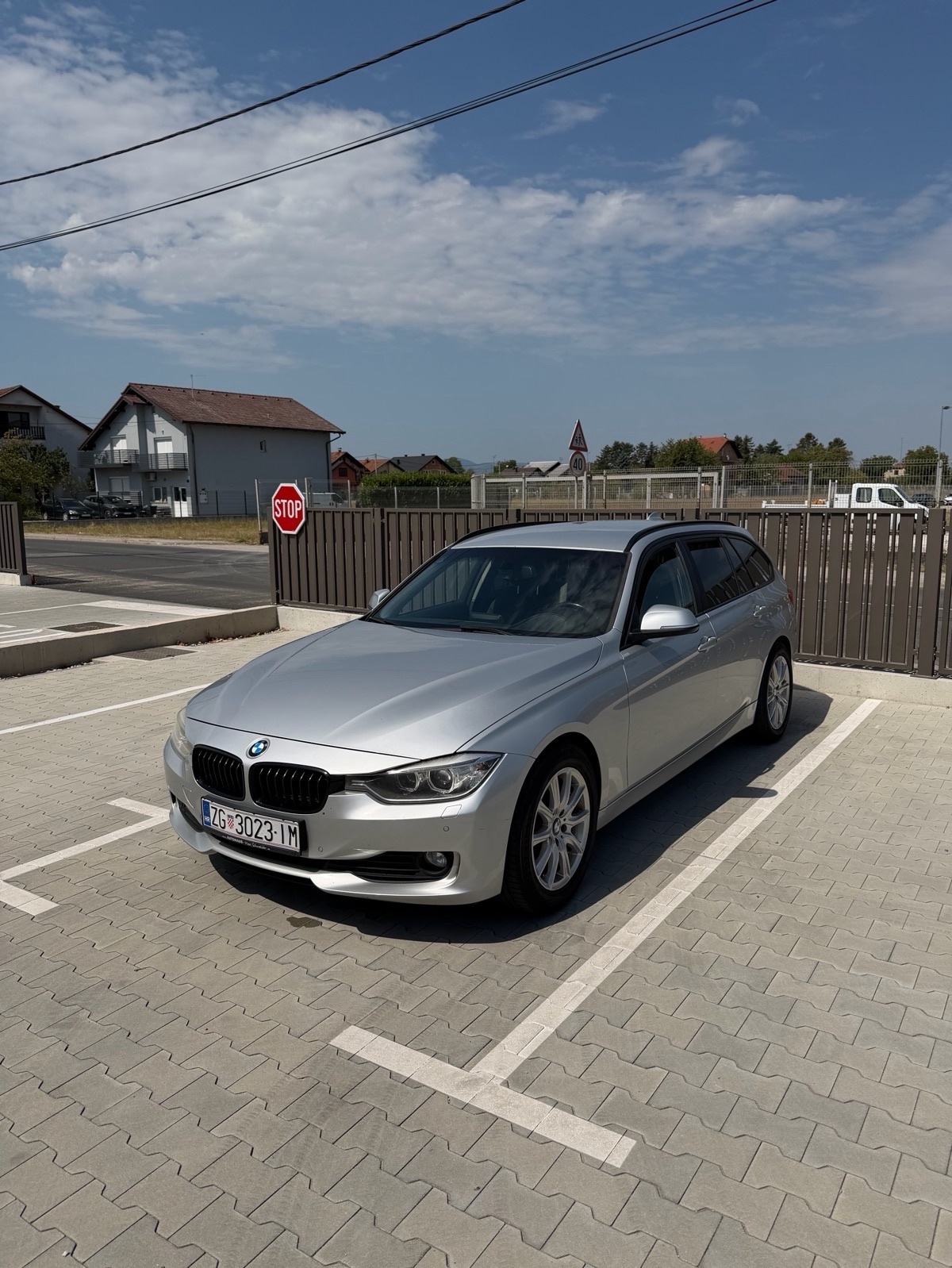 BMW serija 3 Touring 316d, fotografija 8