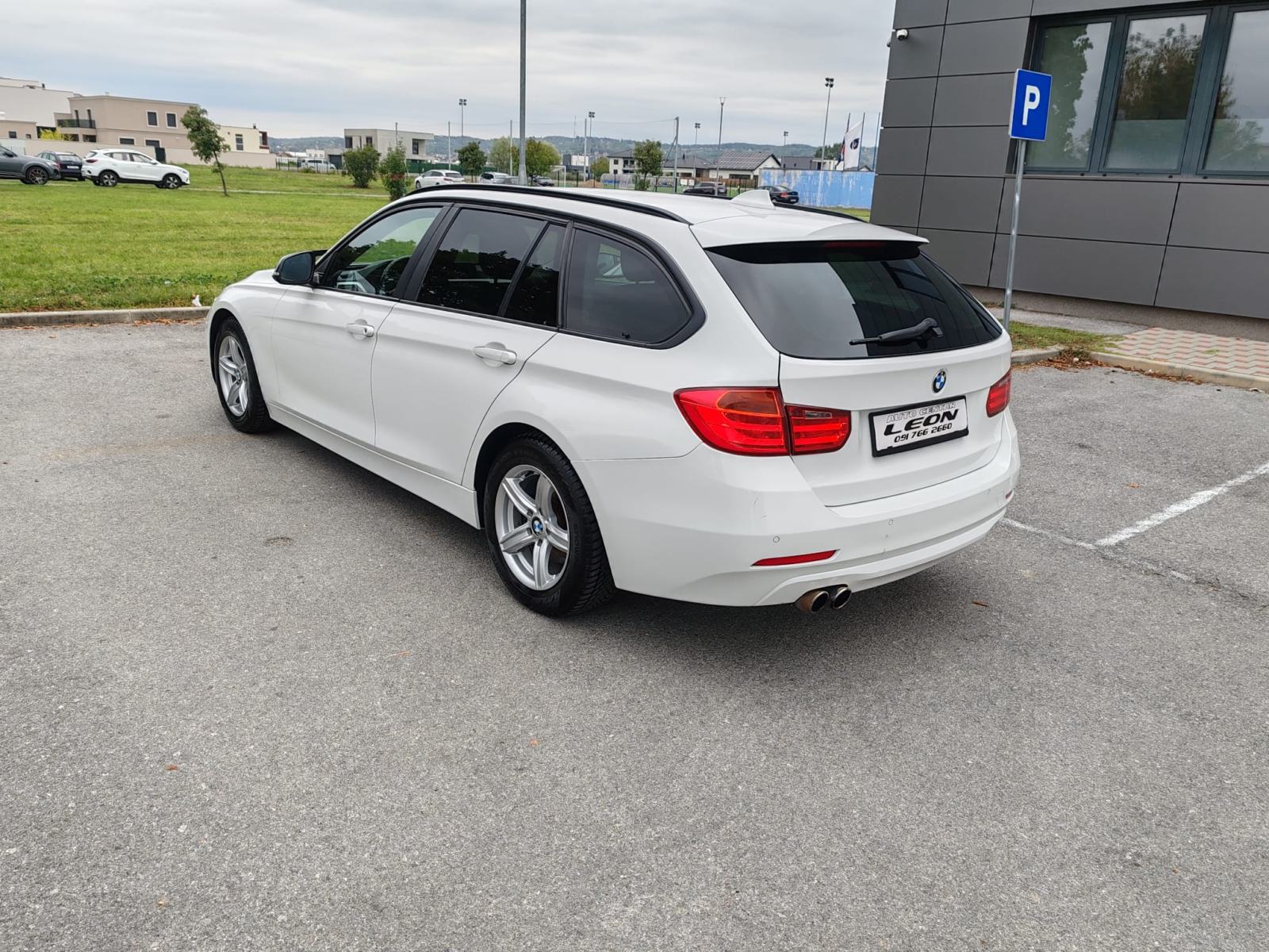BMW serija 3 Touring 318d automatik 2012G. 223000 KARTICE, fotografija 6