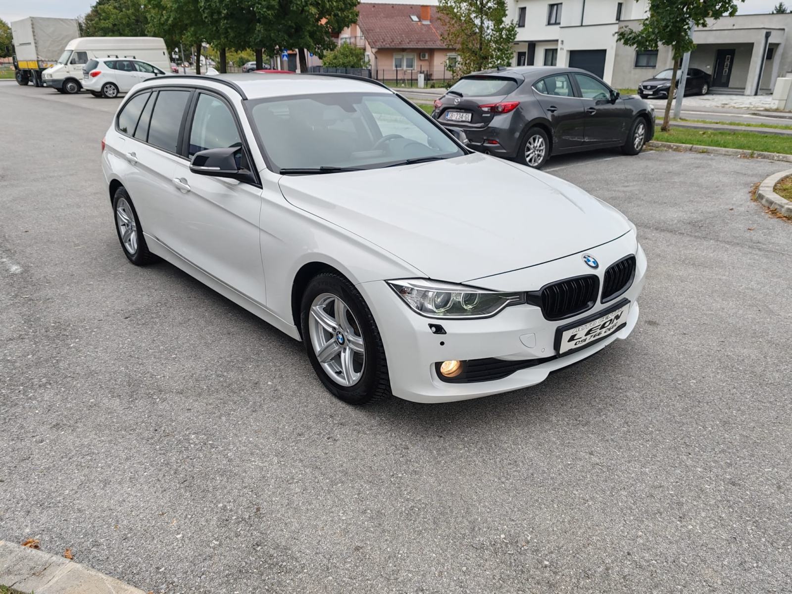 BMW serija 3 Touring 318d automatik 2012G. 223000 KARTICE, fotografija 3
