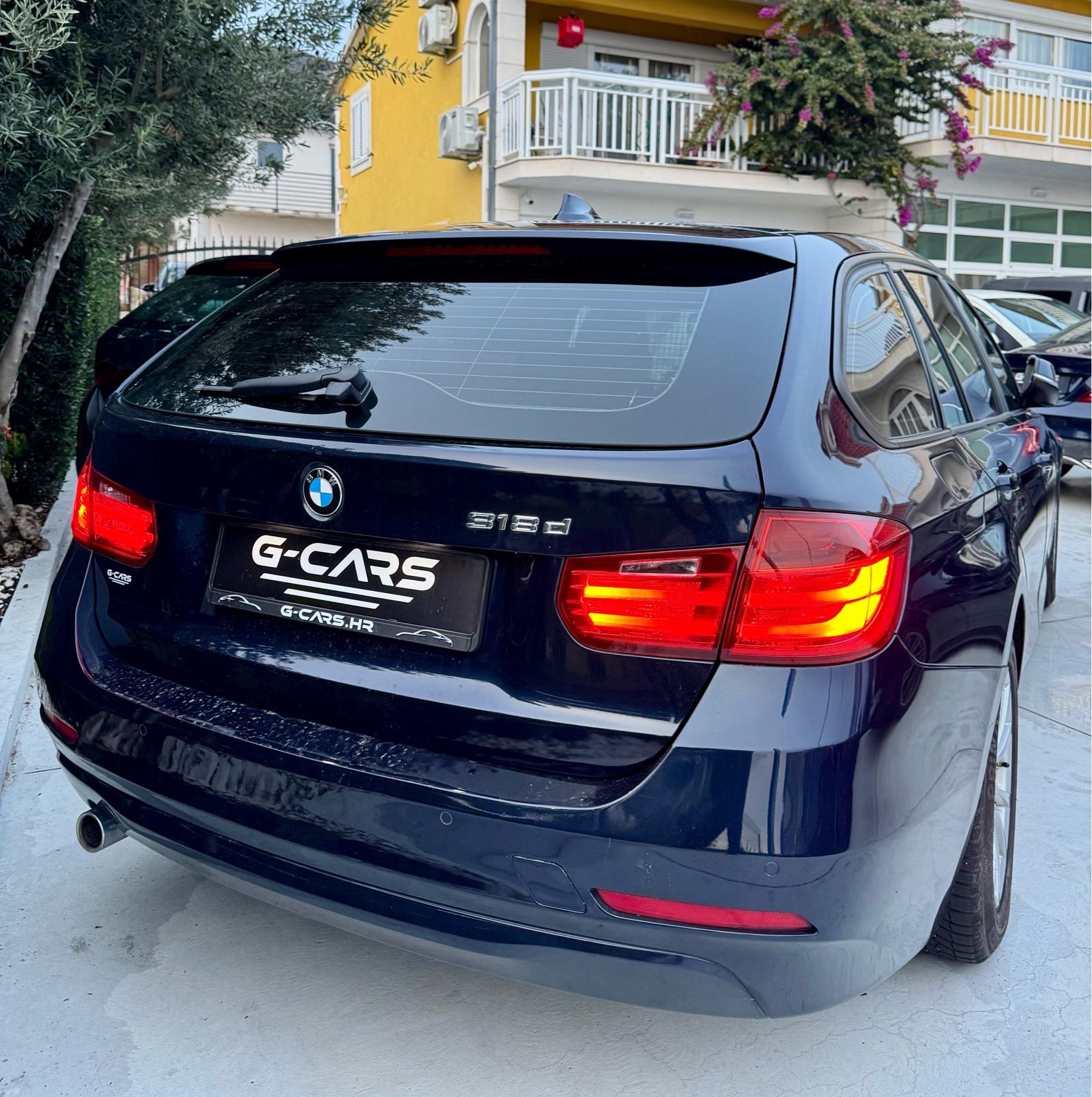 BMW serija 3 Touring 318d AUTOMATIK —2015.g—VELIKI SERVIS—NAVI—PDC—TOP, fotografija 11