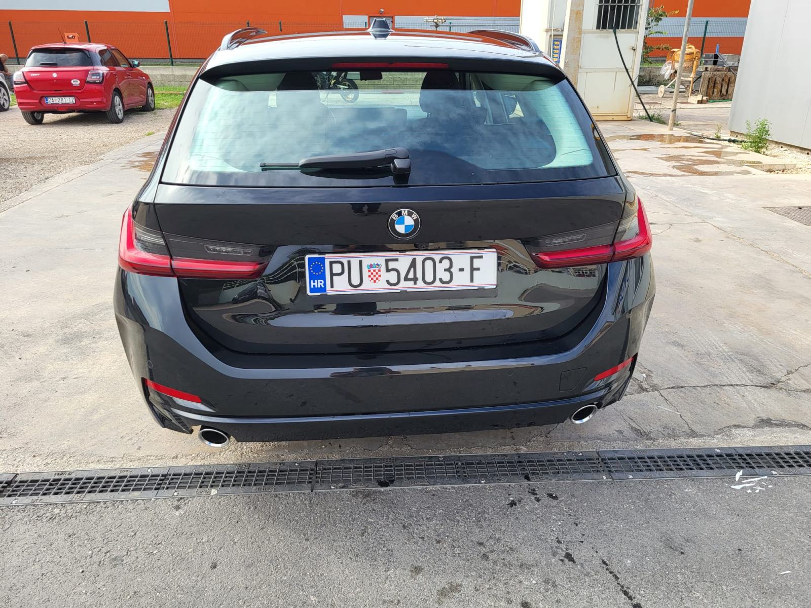 BMW serija 3 Touring 318d automatik, fotografija 4