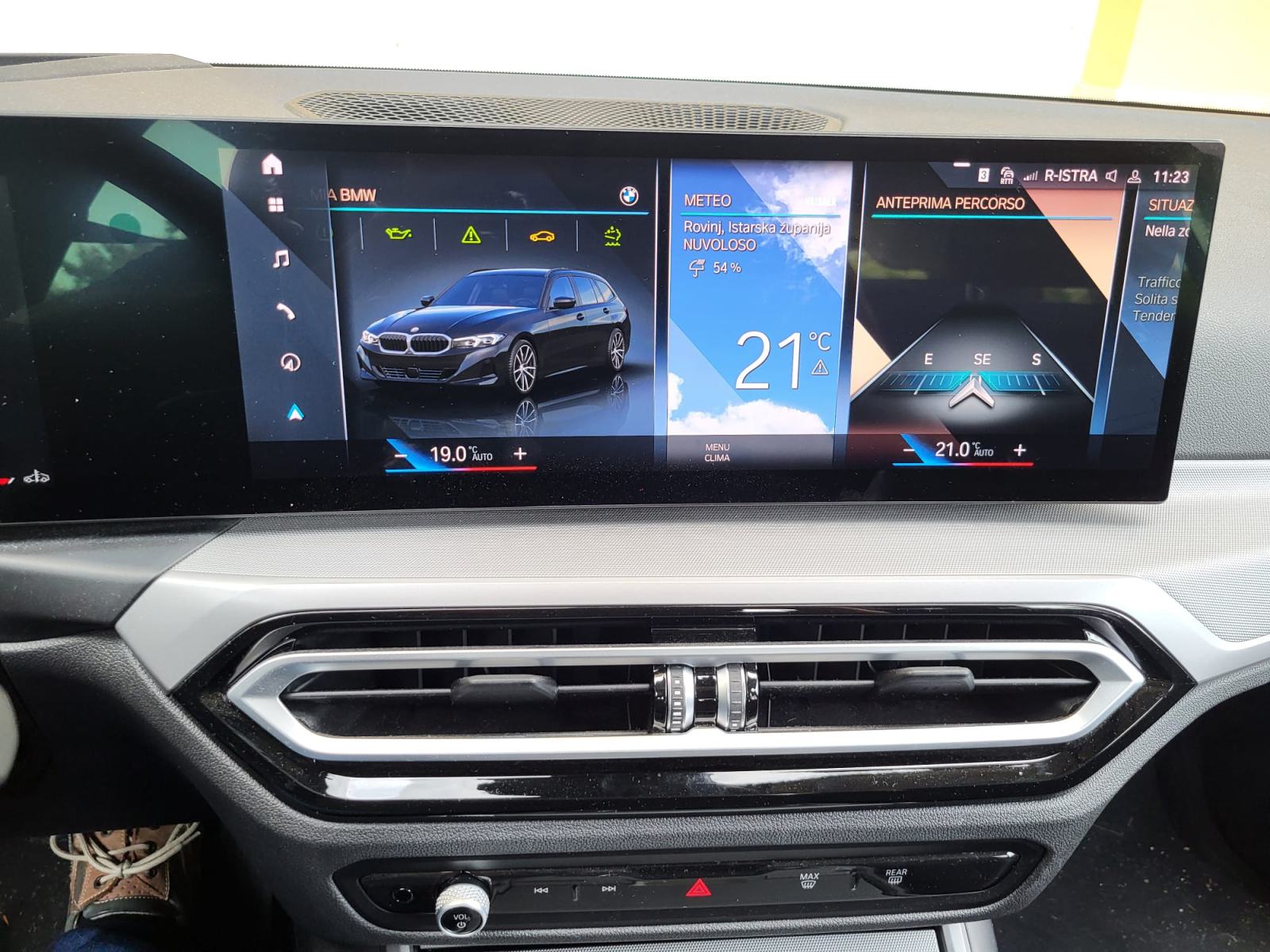 BMW serija 3 Touring 318d automatik, fotografija 9