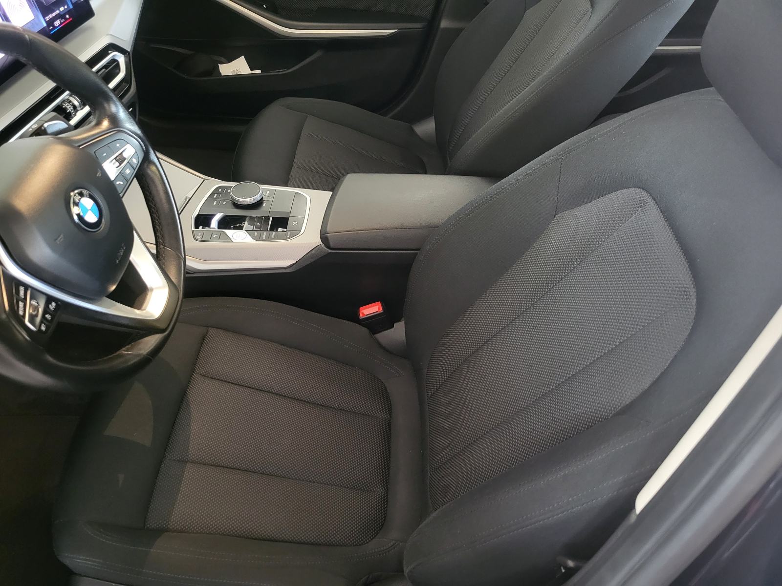 BMW serija 3 Touring 318d automatik, fotografija 13