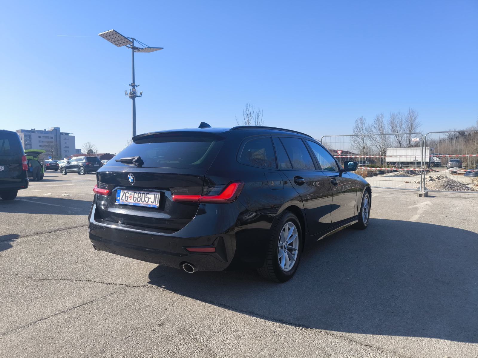 BMW serija 3 Touring 318d automatik, fotografija 5