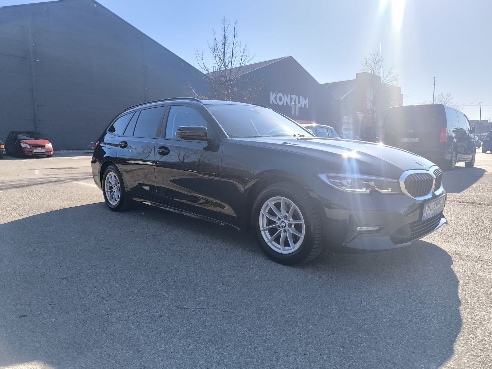 BMW serija 3 Touring 318d automatik, fotografija 6