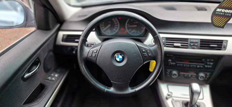 BMW 318d touring, AUT, AUT. DVOJNA KLIMA, LED, SENZORI, NA IME..., fotografija 14