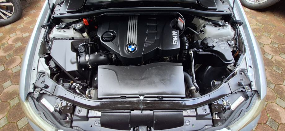 BMW 318d touring, AUT, AUT. DVOJNA KLIMA, LED, SENZORI, NA IME..., fotografija 10